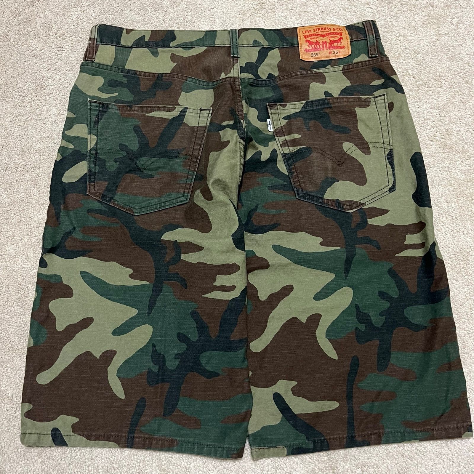 Levi's Levi’s 569 Camouflage Cargo Denim Shorts 36W Size US 36 / EU 52 - 2 Thumbnail