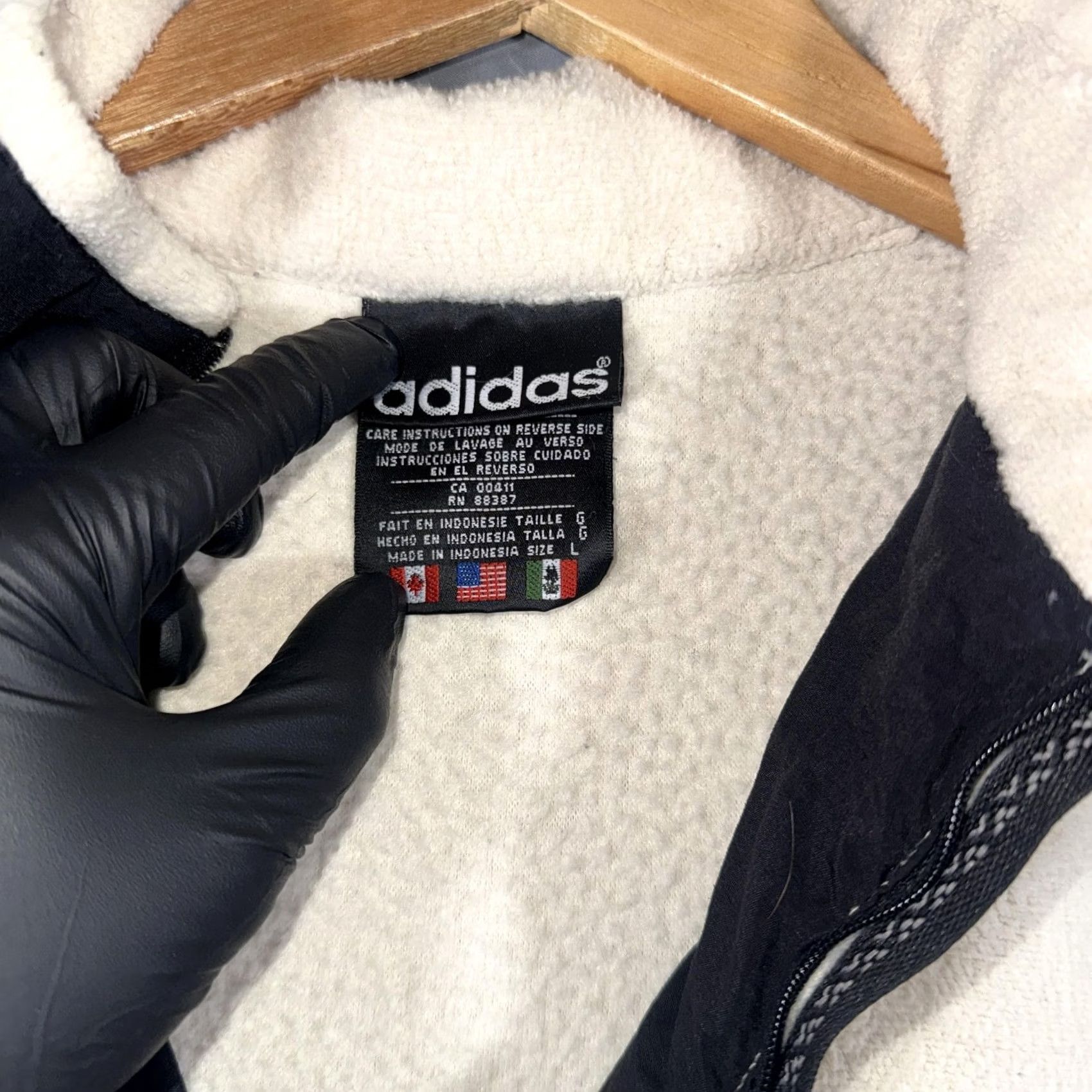 Adidas VINTAGE Adidas Half-Zip Fleece Pullover White Black Size L Mens Long Sleeve 1/4 Zip Pockets Mock Neck Logo Casual Winter Pullover Size US L / EU 52-54 / 3 - 4 Thumbnail