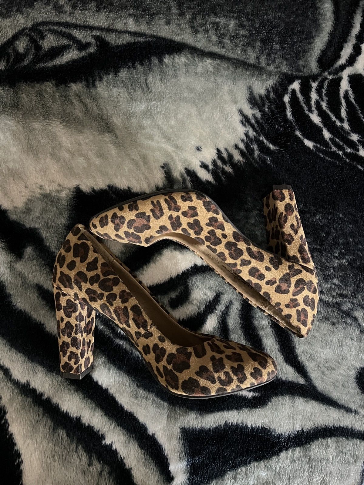 Merona Cheetah Heels Size US 6 / IT 36 - 1 Thumbnail