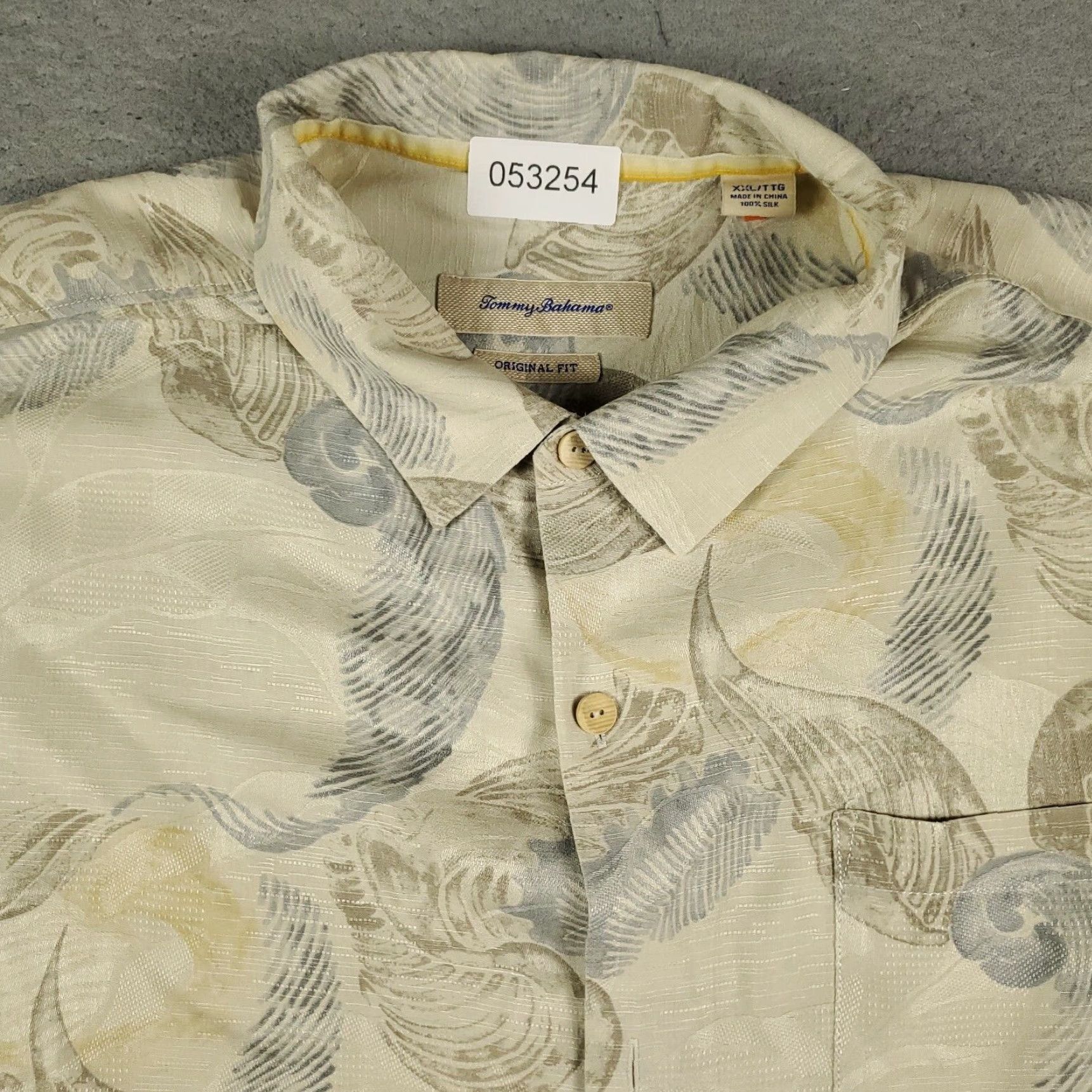 Tommy Bahama Tommy Bahama Shirt Mens 2XL Beige Floral Hawaiian Button-Up Short Sleeve Size US XXL / EU 58 / 5 - 2 Thumbnail