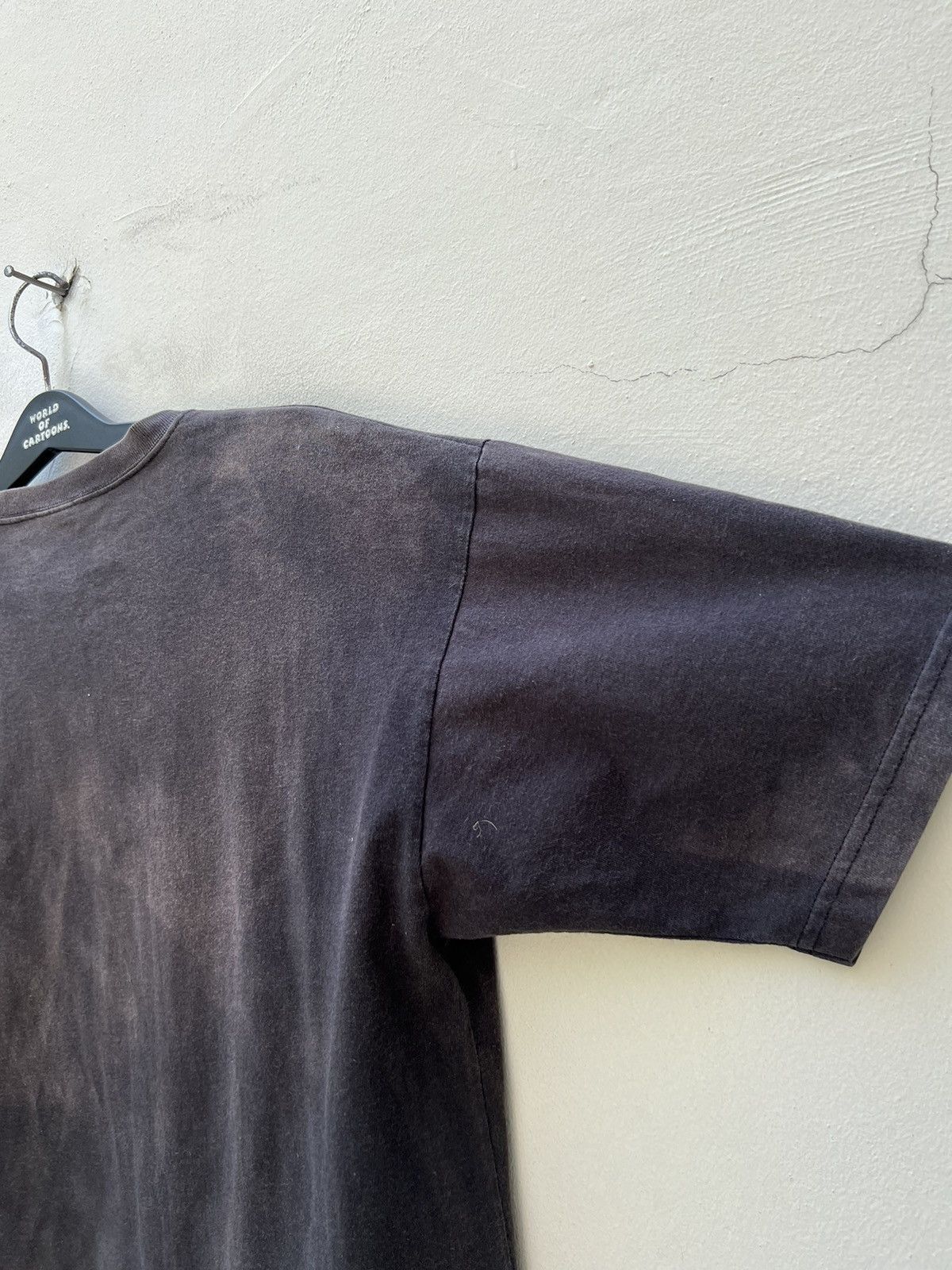 Guess Vintage 90s Guess Uneven Embroidery Spell Out Sun Faded tee Size US XL / EU 56 / 4 - 12 Thumbnail