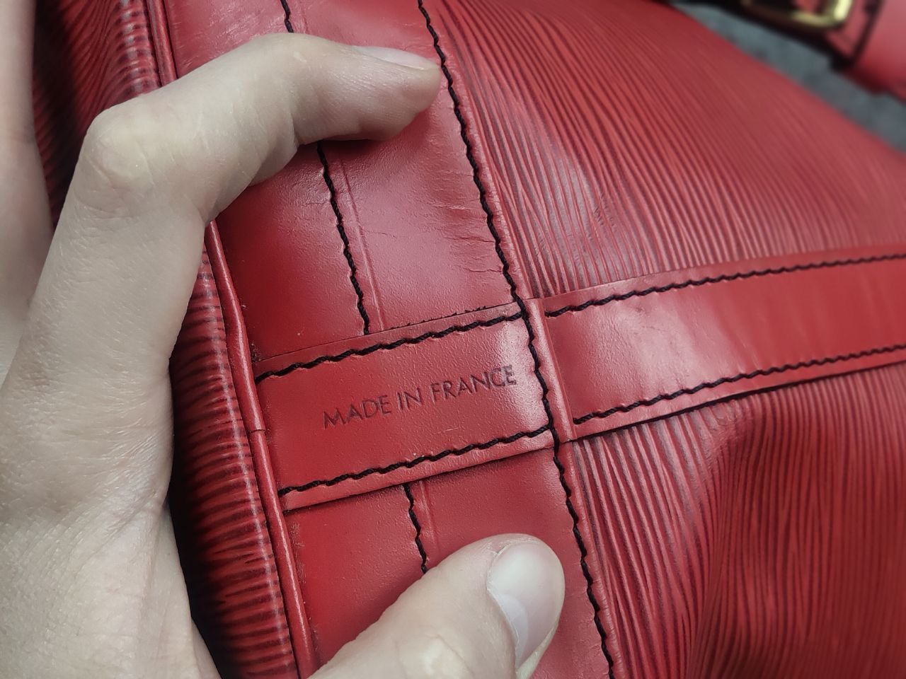 Louis Vuitton Louis Vuitton Noé Epi Vintage authentic Shoulder Red Bag Size ONE SIZE - 14 Thumbnail