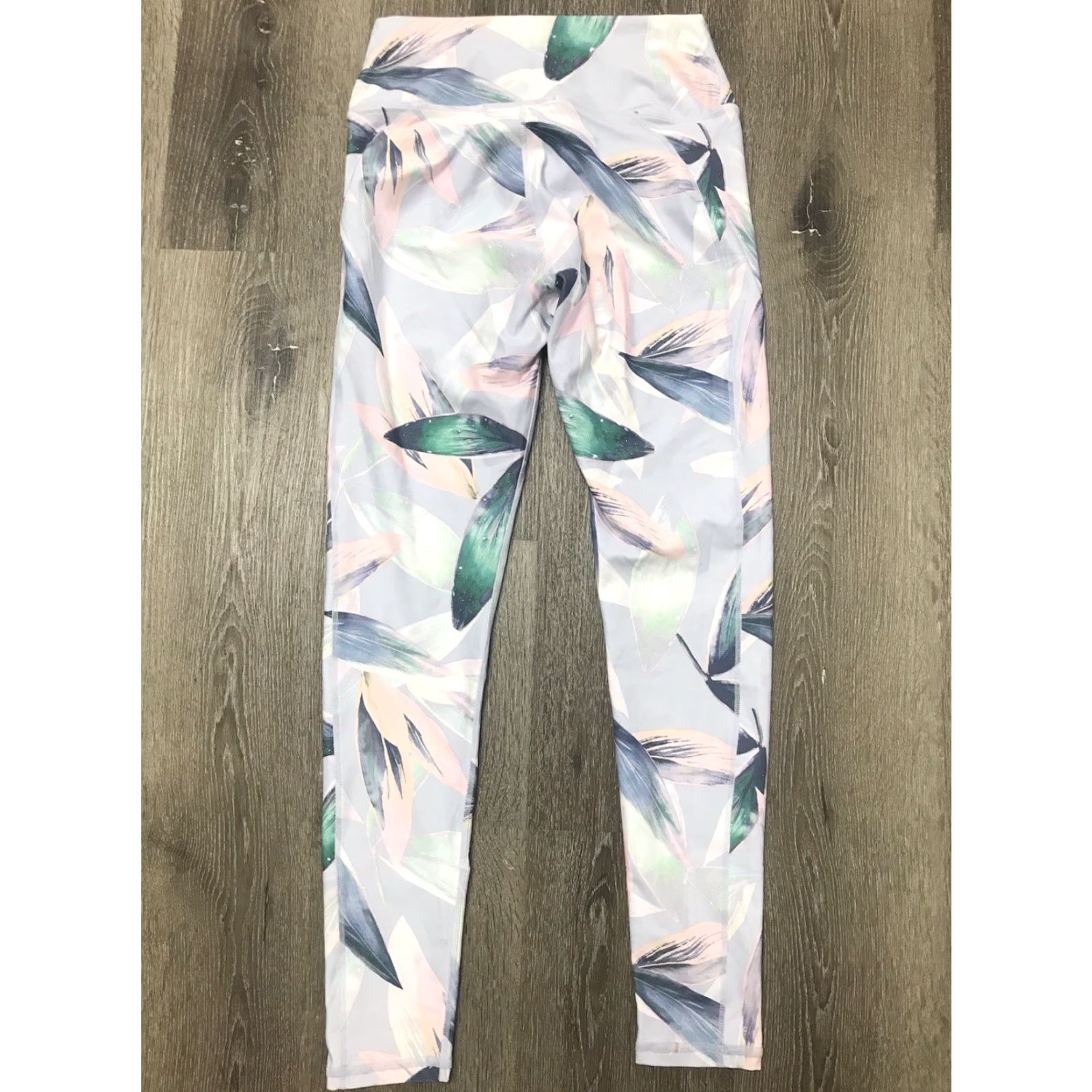 Fabletics Fabletics Leggings Hawaiian Leaves Print High Waisted Ankle Moisture Wicking Seamless Shaping Yoga Running Gym Women's M Size 32" / US 10 / IT 46 - 3 Thumbnail