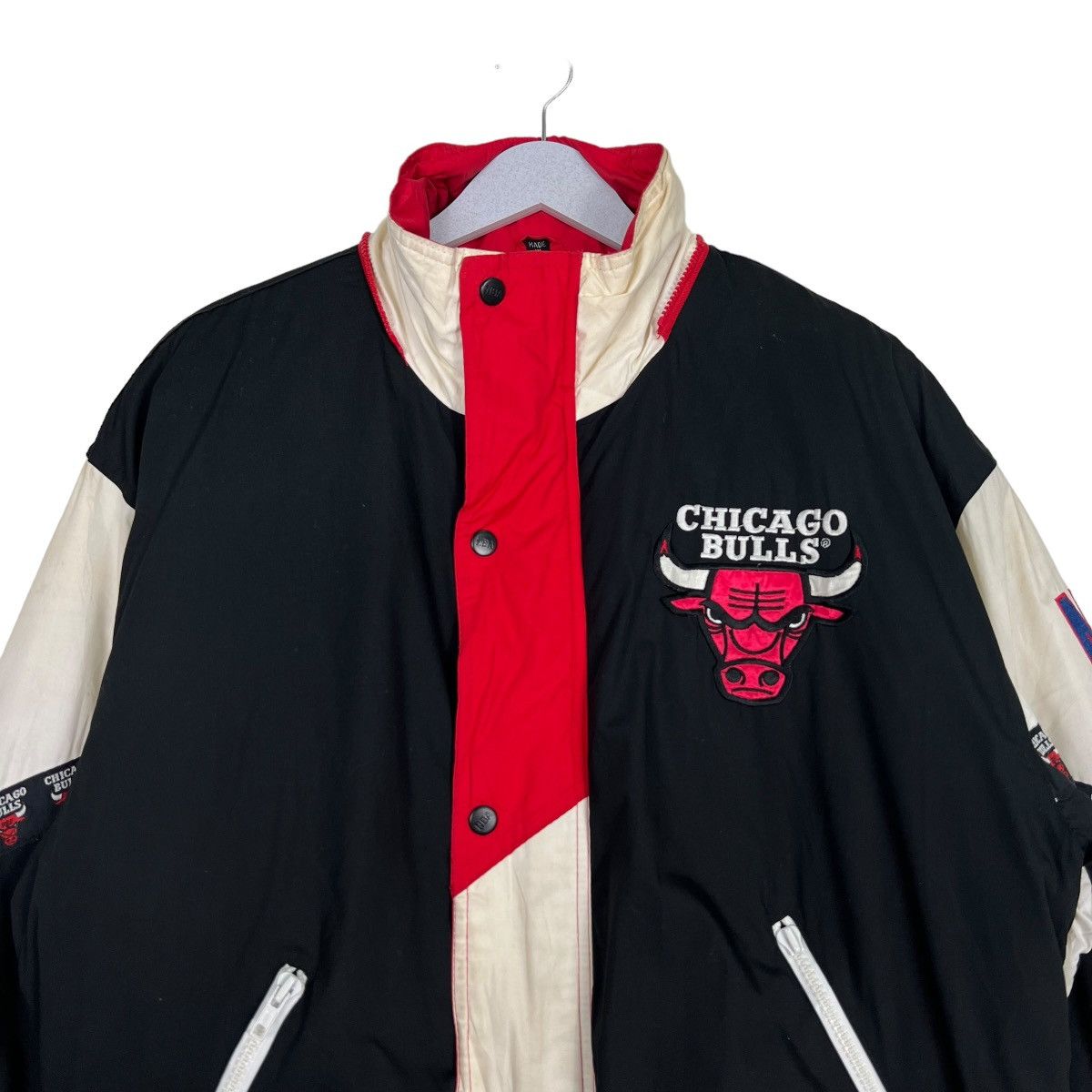🔥 ARCHIVES VINTAGE CHICAGO BULLS PRO PLAYER BY DANIEL YOUNG