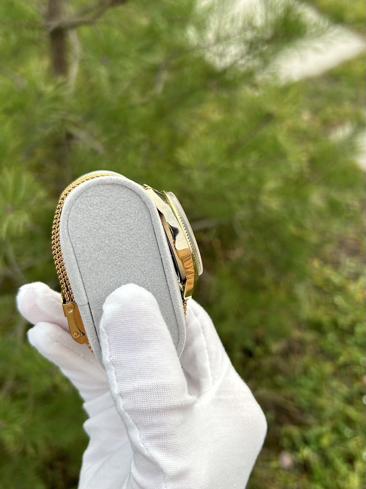 Vintage Vintage Watch Slava Mechanical Made in USSR Authentic 1980s Size ONE SIZE - 9 Thumbnail