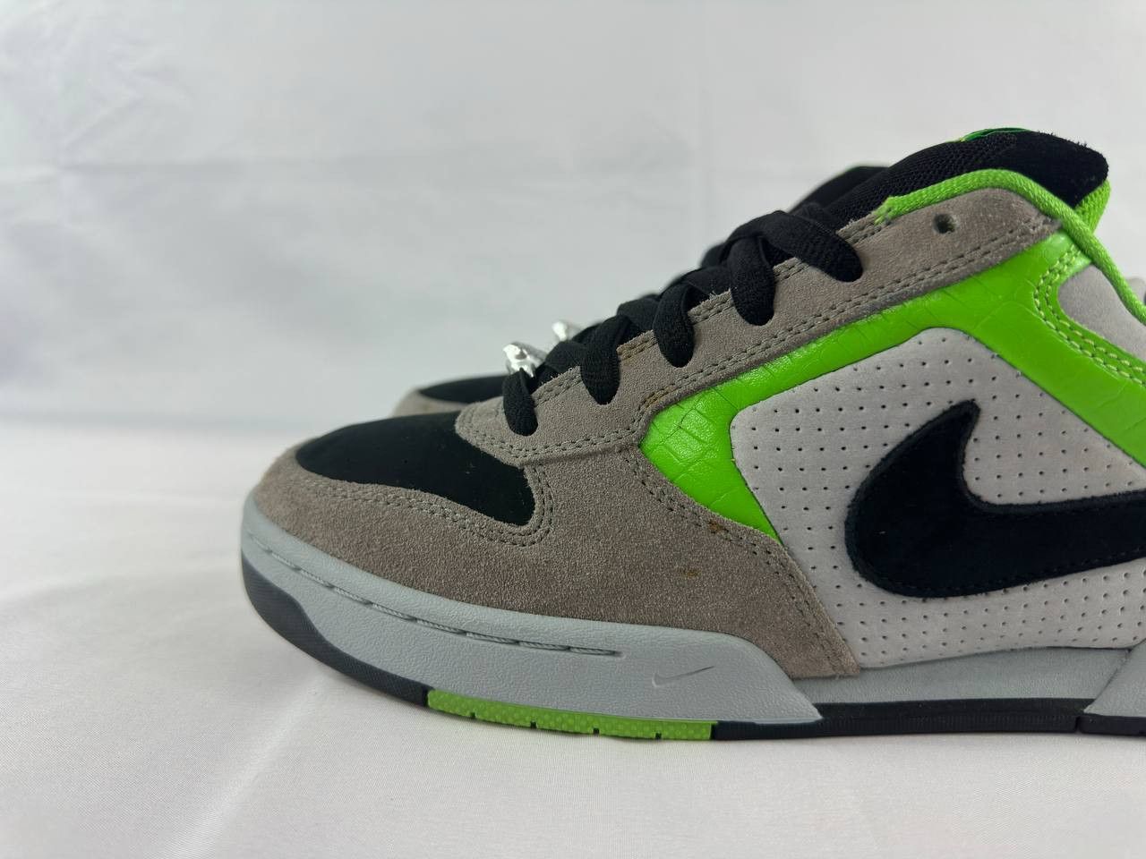Nike Nike SB Zoom Air 2008 Regime 4 Guardians Size US 9 / EU 42 - 8 Thumbnail
