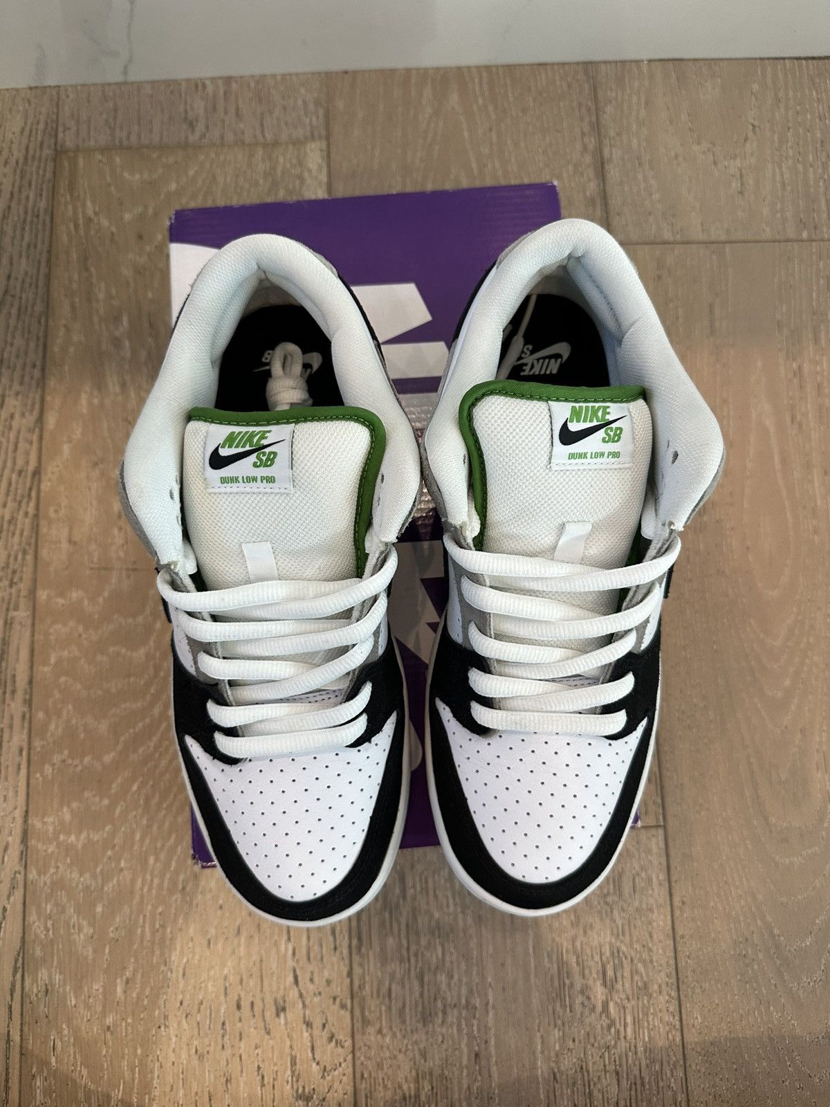Nike SB Nike SB Dunk Low Chlorophyll Size US 9 / EU 42 - 2 Thumbnail