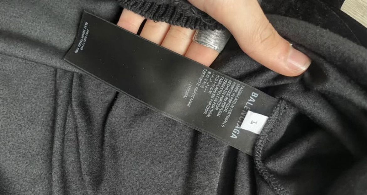 Balenciaga BALENCIAGA OVERSIZED VELOUR HOODIE Size US L / EU 52-54 / 3 - 6 Thumbnail