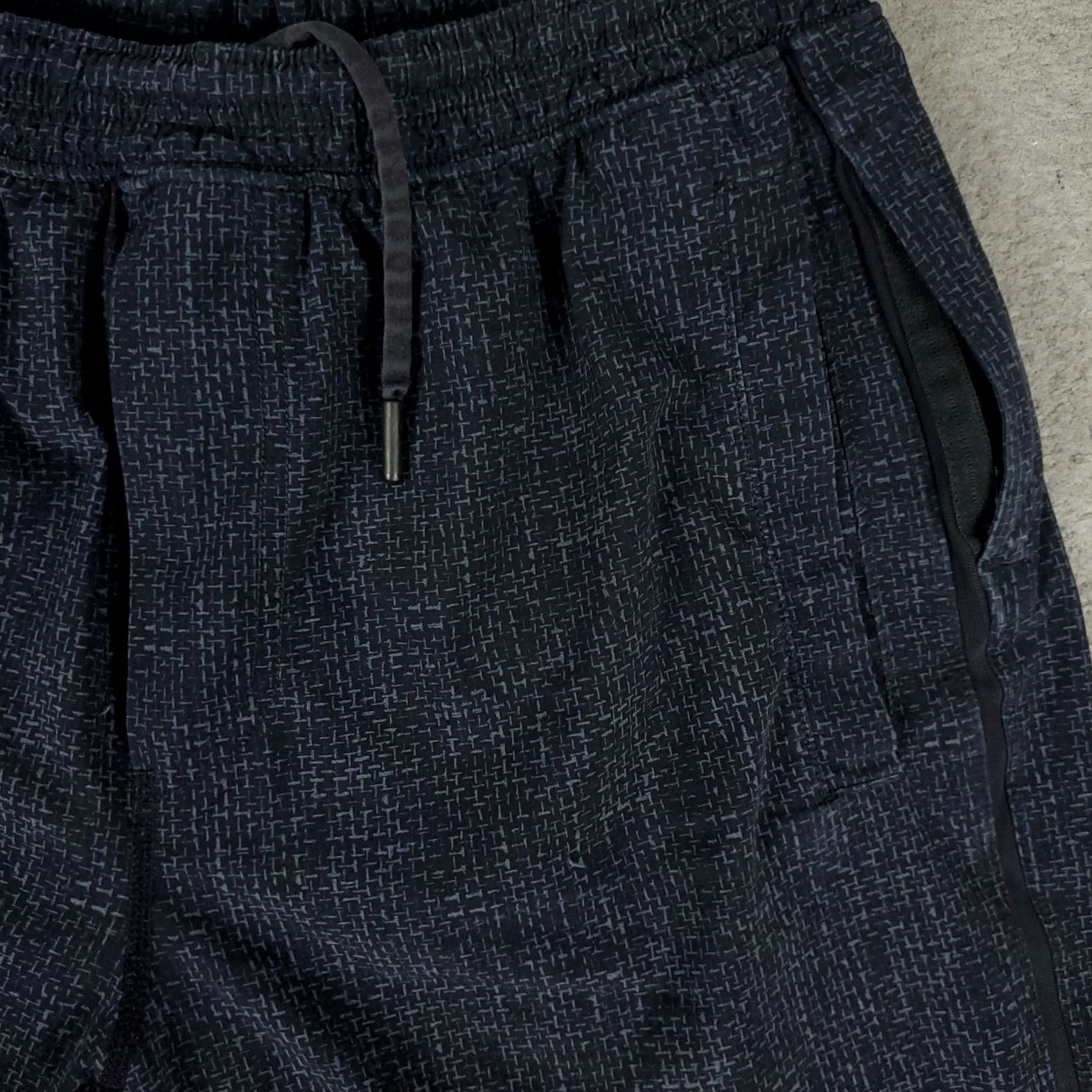 Lululemon Lululemon Shorts Mens M Blue Pace Breaker Lined Lace Drawstring Stretch Elastic Pockets Athletic Activewear Casual Short - Navy/Blue 90s? Size US 31 - 3 Thumbnail