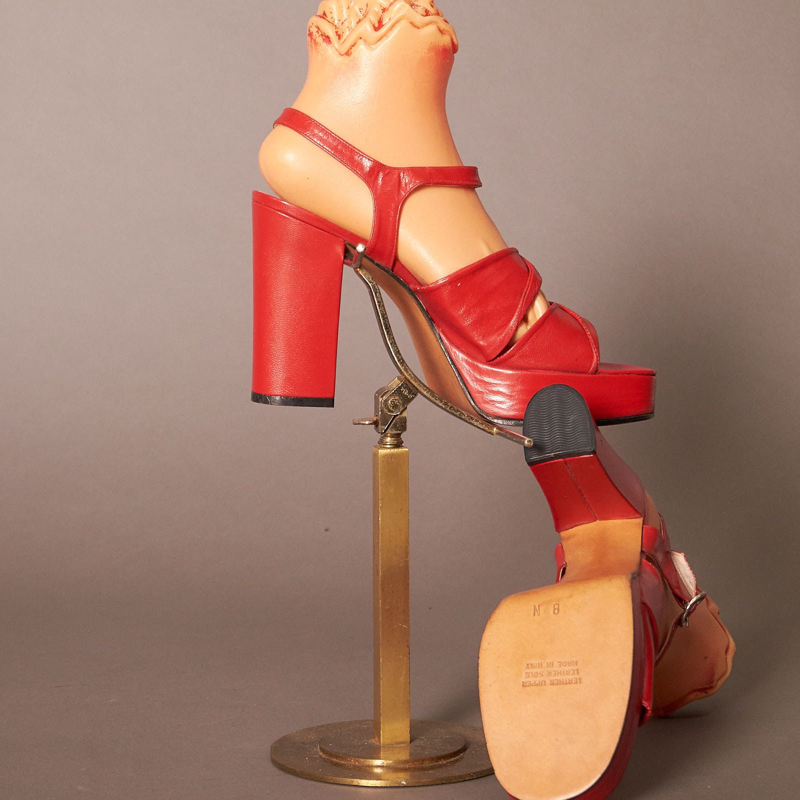 Vintage 1970s Ulitima Lip Stick Red Platform Heels Size US 8 / IT 38 - 5 Thumbnail