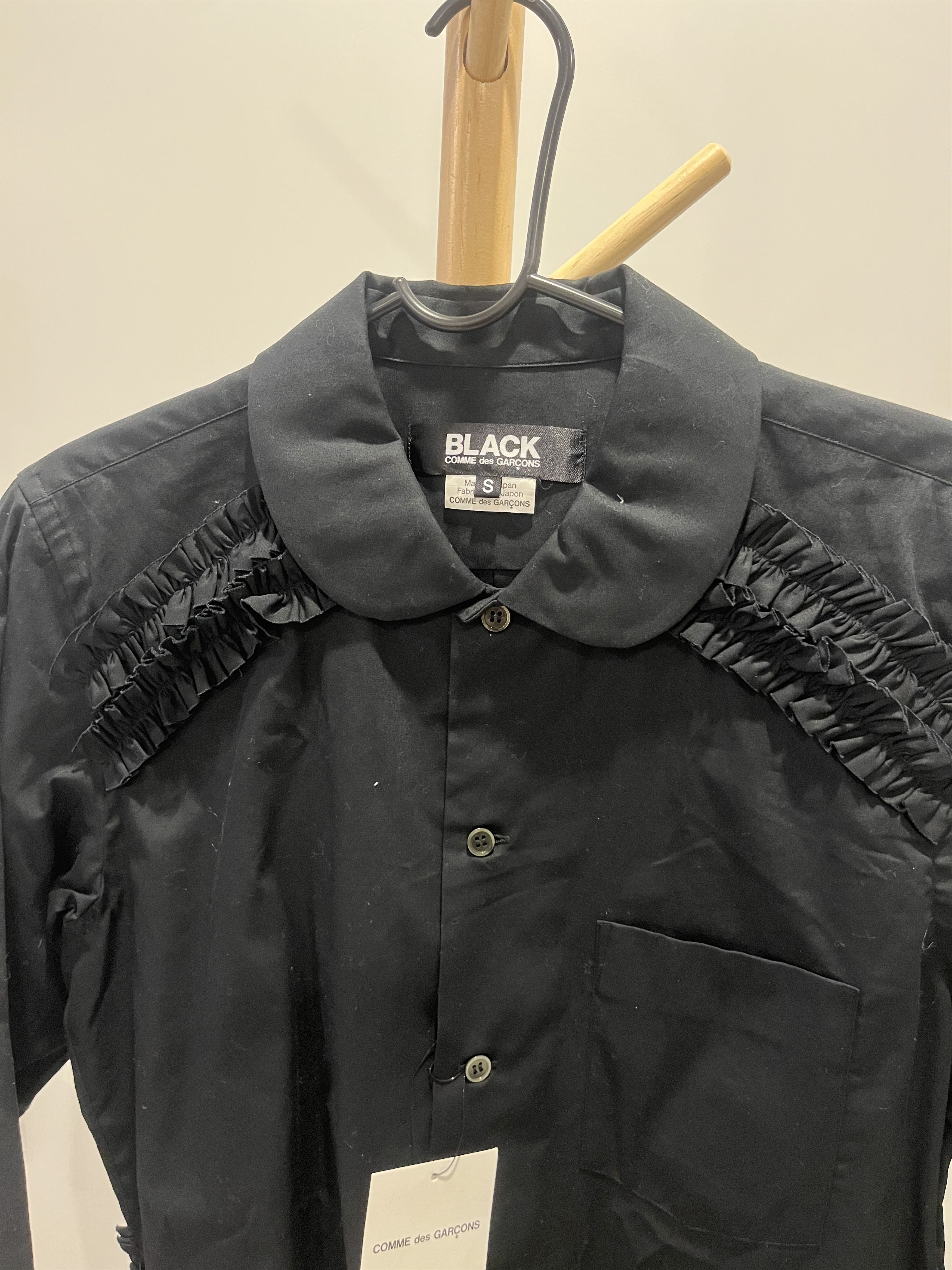 Comme des Garcons Black Commes des Garcones 'Black' Ruffled cotton button up Size S / US 4 / IT 40 - 2 Thumbnail