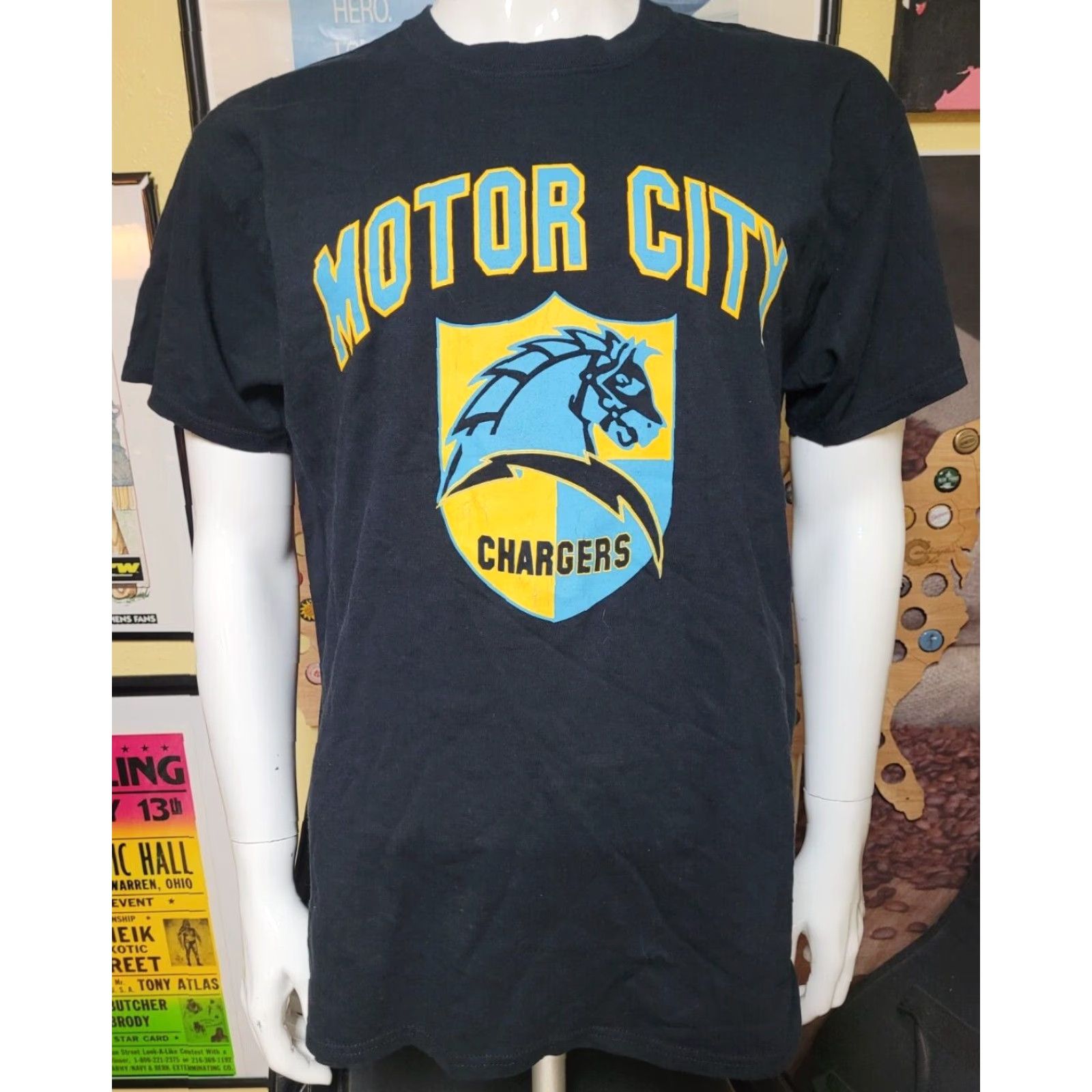 Gildan VINTAGE Motor City Chargers T Shirt L Black Cotton Gildan Logo Football Basketball Detroit Mens Boys 90s Size US L / EU 52-54 / 3 - 2 Thumbnail