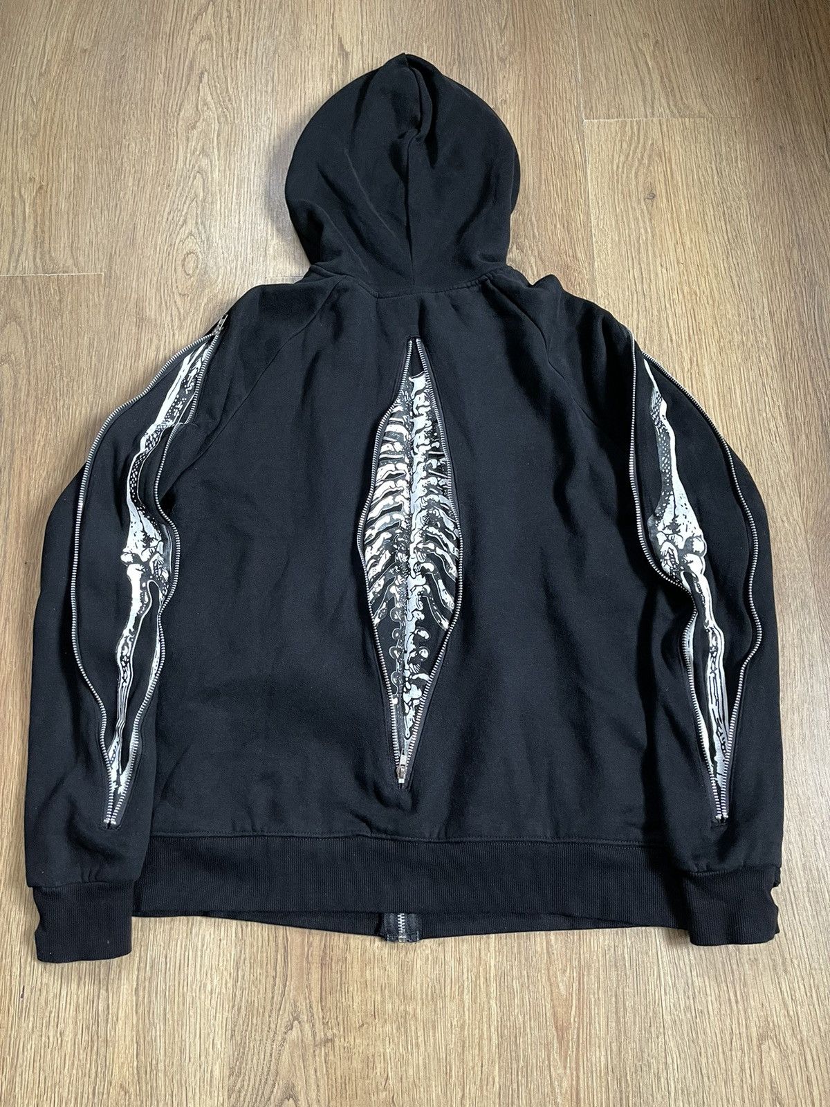 Archival Clothing × Avant Garde × Japanese Brand LIVING DEAD Archival Clothing × Avant Garde × Japanese Brand LIVING DEAD