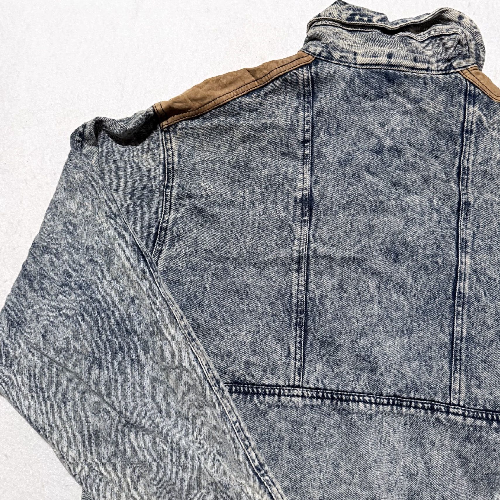 Denime VTG IN Crowd by Celebration Denim Jacket Leather Trim - Medium Blue Men Jacket Size US M / EU 48-50 / 2 - 7 Thumbnail