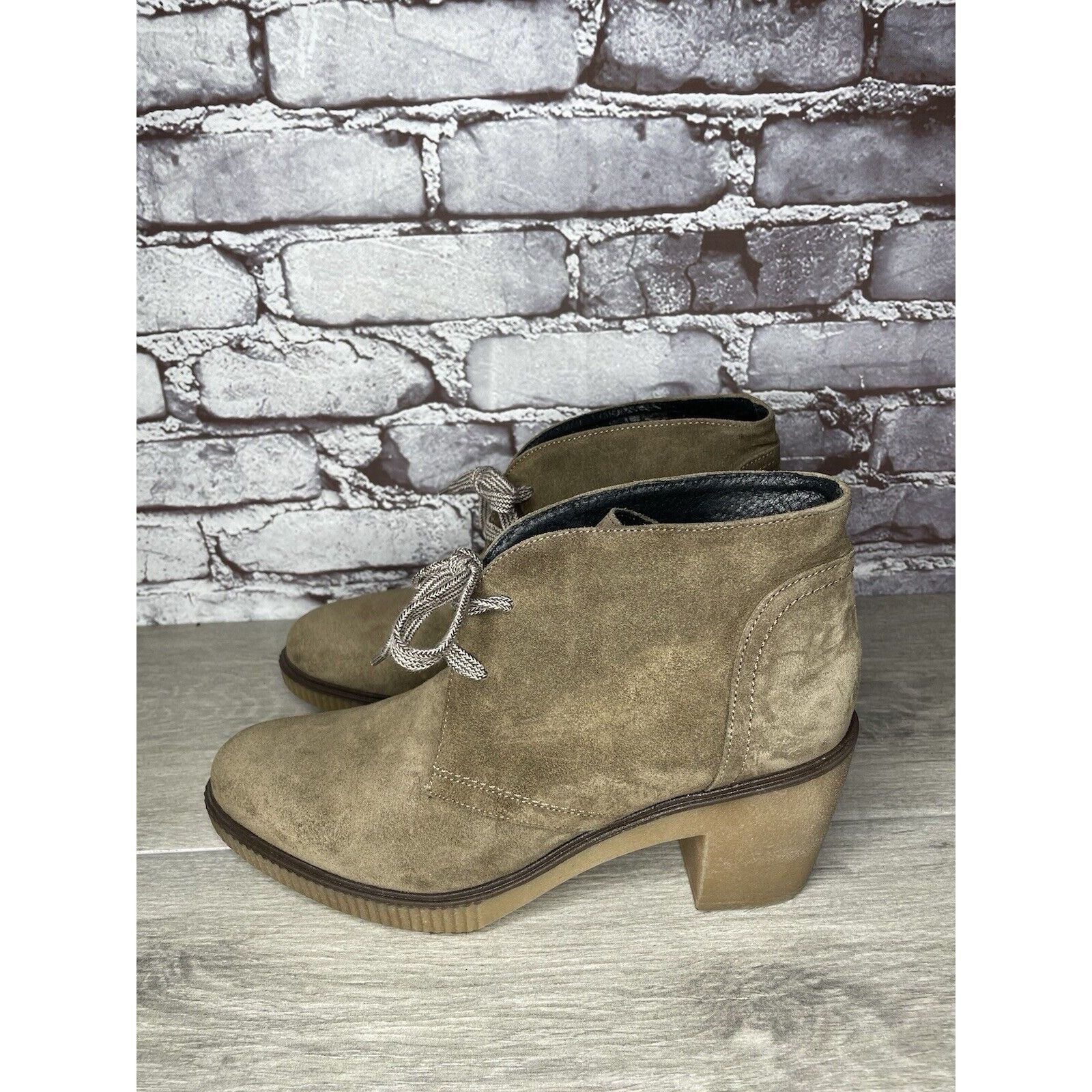 Other TONI PONS Winter Taupe Suede Ankle High Top Lace Heel Bootie Size US 10.5 / IT 40.5 - 9 Thumbnail