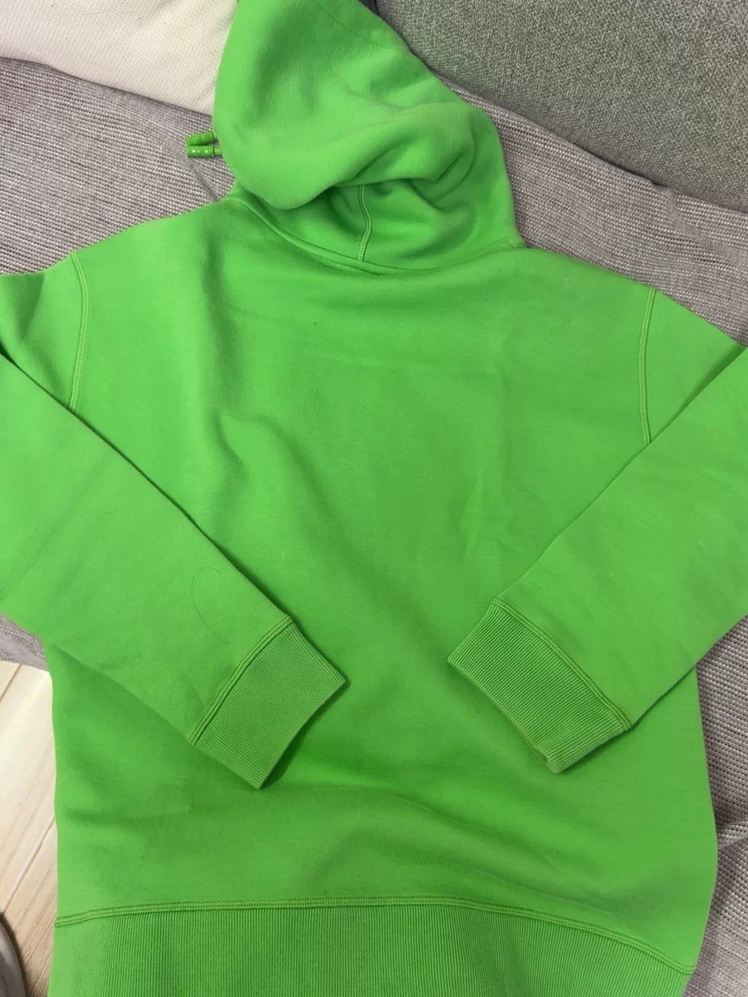Louis Vuitton Louis Vuitton Green Floral Button Adjustment Hoodie Size US M / EU 48-50 / 2 - 6 Thumbnail