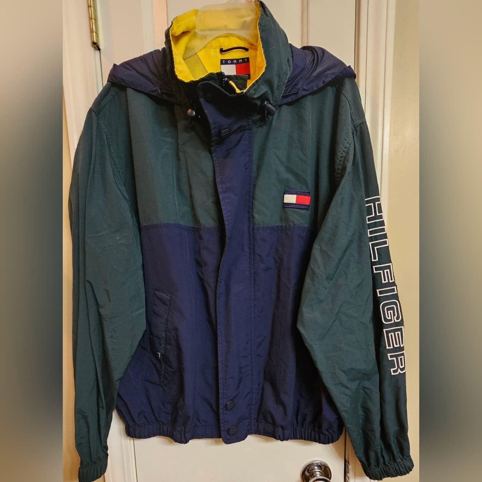 image of Vintage Tommy Hilfiger L 90's Hooded Jacket in Green, Men's (Size XL)