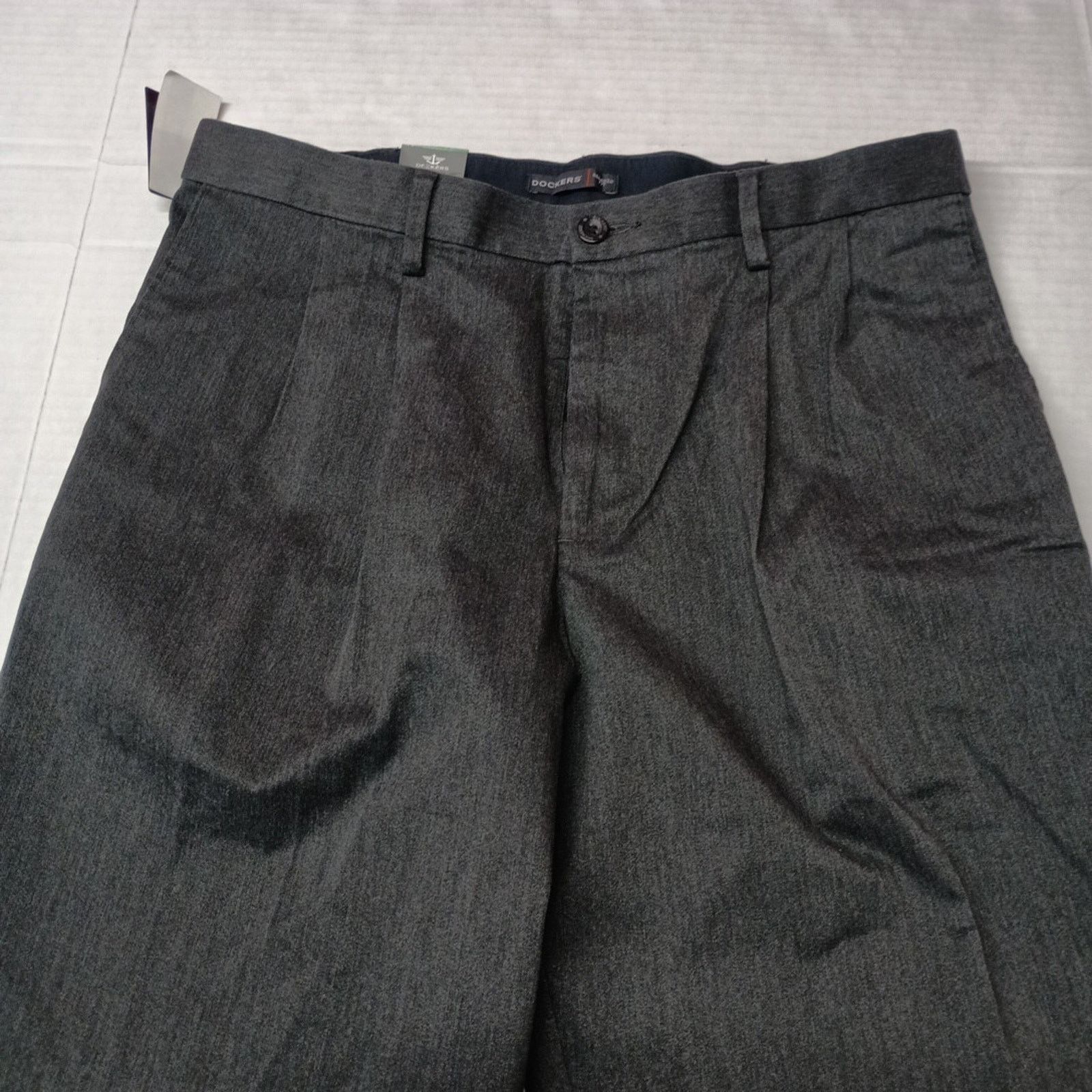 Dockers Dockers Comfort Khaki Pants Men's 34x34 Relaxed Pleated Gray Size US 34 / EU 50 - 4 Thumbnail