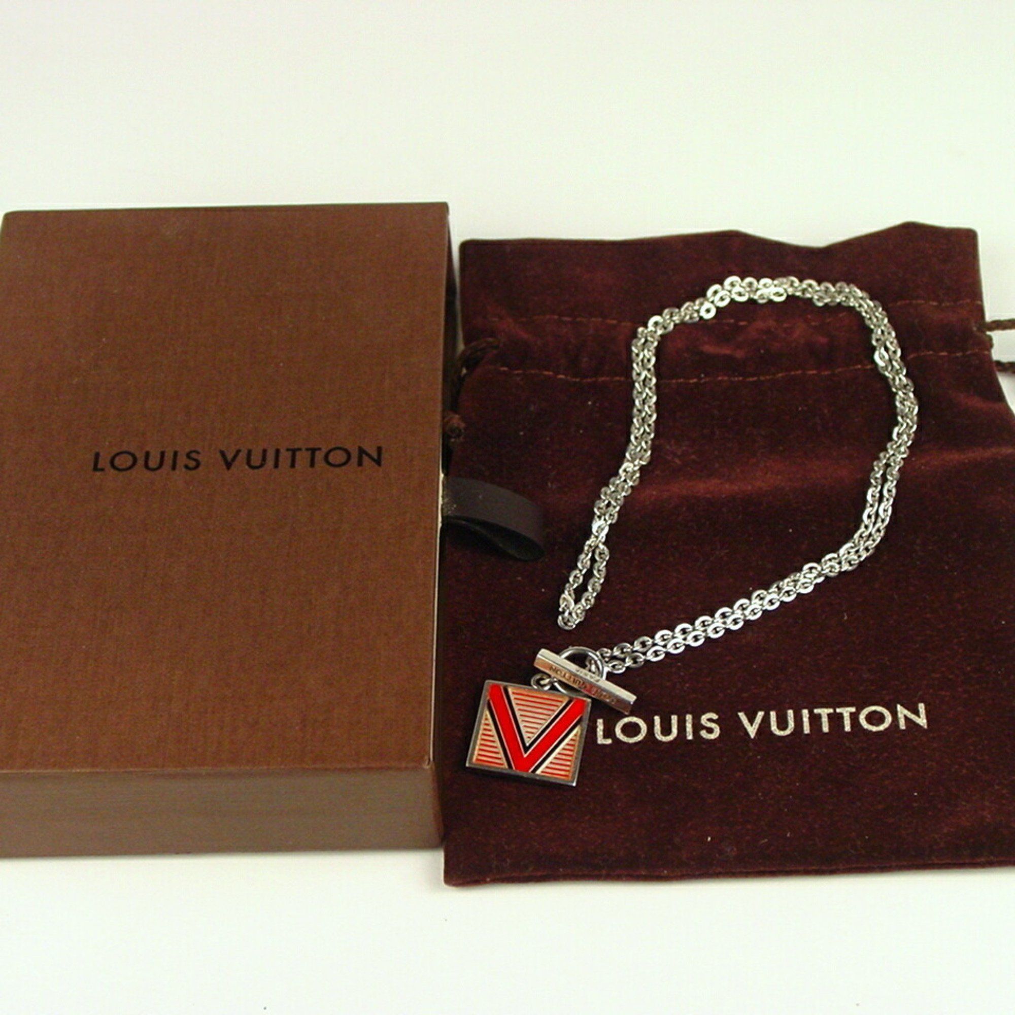 Louis Vuitton Necklace Lv Friend Pendant Dragon Metal White System Silver  Mp2927
