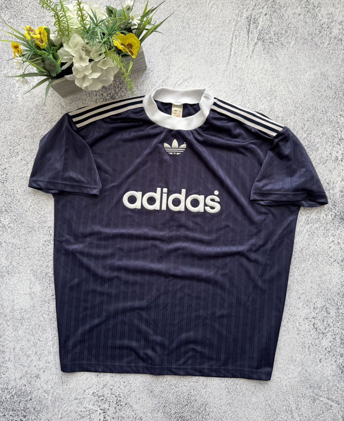 Adidas × Vintage 1990s adidas Template Shirt Jersey soccer football rare Size US XL / EU 56 / 4 - 1 Thumbnail