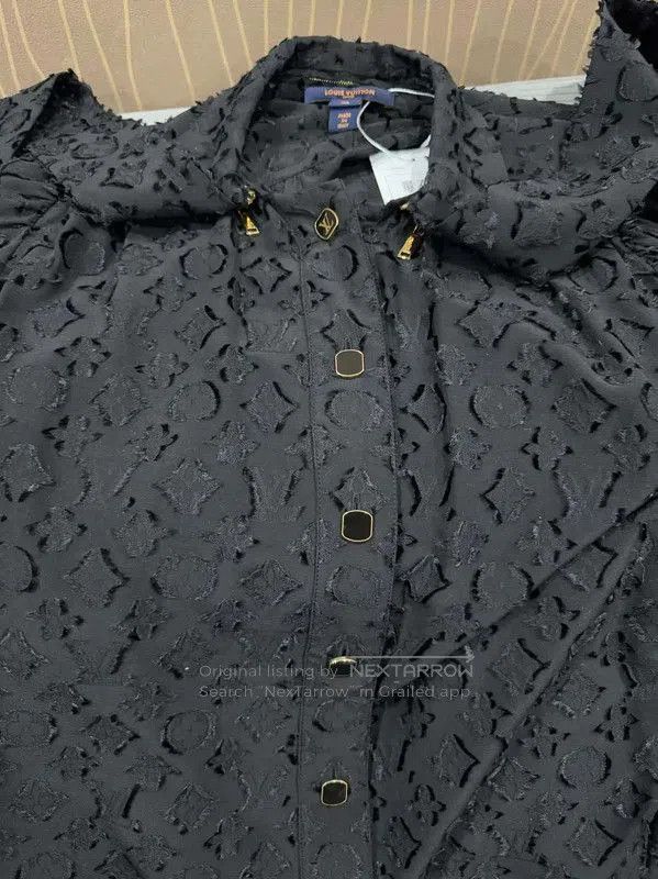 Louis Vuitton Louis Vuitton Black Silk Women's Shirt Size S . Size S / US 4 / IT 40 - 3 Thumbnail