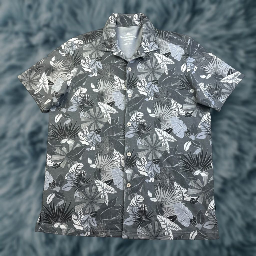 Tommy Bahama Tommy Bahama Shirt Mens Island Zone Floral Button-Up Short Sleeve Gray Cotton Polyester Casual Size US M / EU 48-50 / 2 - 1 Thumbnail
