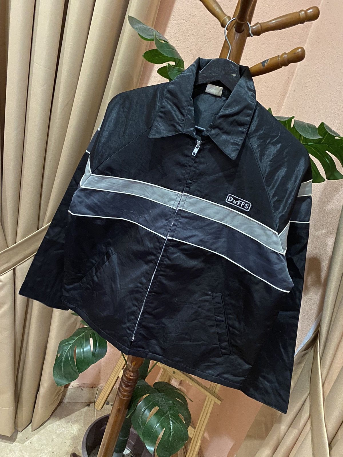 Other Duffs Vintage Nylon Windbreaker – Classic Skatewear Jacket Size US M / EU 48-50 / 2 - 4 Thumbnail