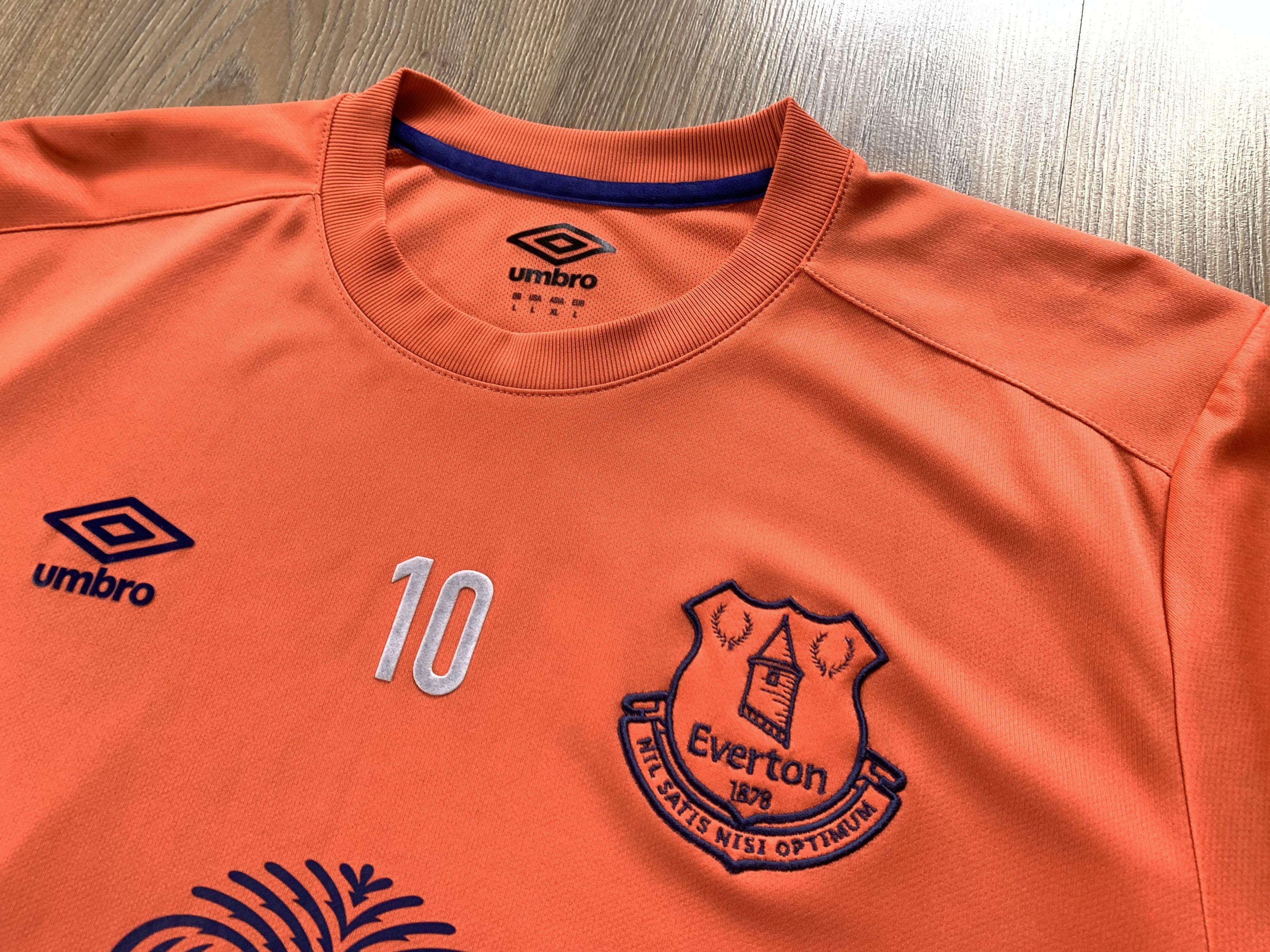 Umbro × Vintage Vintage Umbro Everton Training Shirt 2015-2016 Size US L / EU 52-54 / 3 - 4 Thumbnail