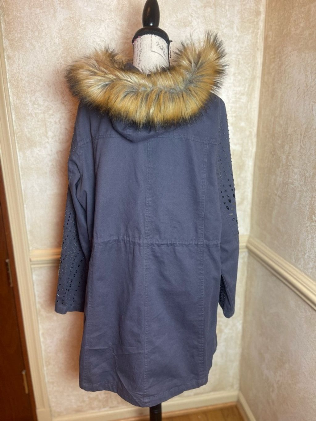 Torrid Torrid Embellished Rhinestone Parka Coat w/ Faux Fur Hood 1 Size XL / US 12-14 / IT 48-50 - 5 Thumbnail