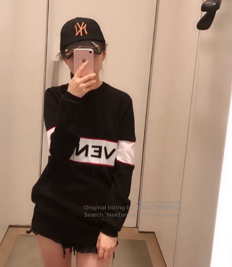 Givenchy Givenchy Black Sweater Letter Logo Embroidered Knit Sweate Size US L / EU 52-54 / 3 - 9 Thumbnail