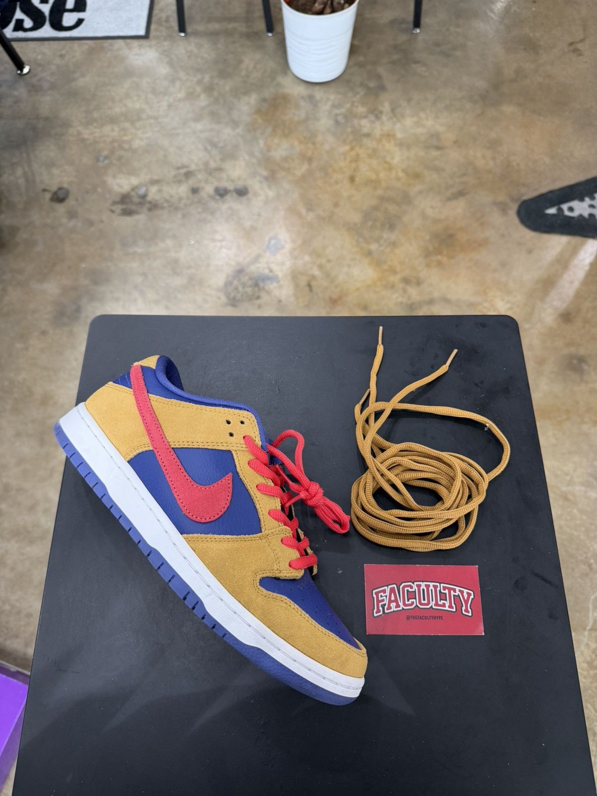 Nike Nike SB Dunk Low Reverse Papa Bear Size 9.5 (2021) Size US 9.5 / EU 42-43 - 11 Thumbnail
