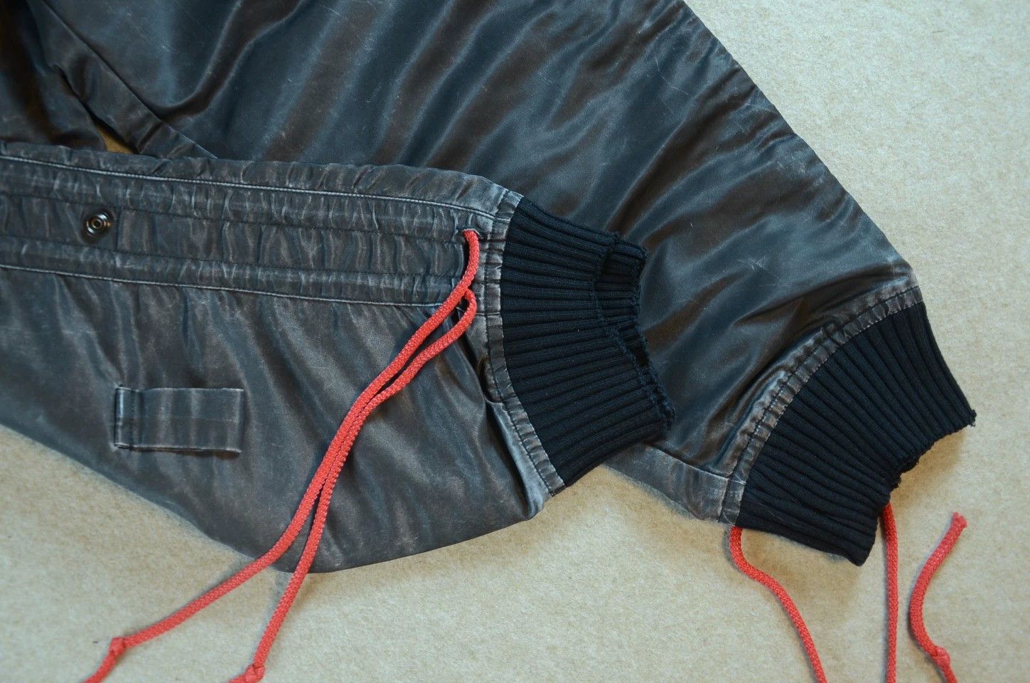 Greg Lauren GL Black Heavy Laminated Distressed 90s Cuffed Tie 4 Size US 29 - 3 Thumbnail