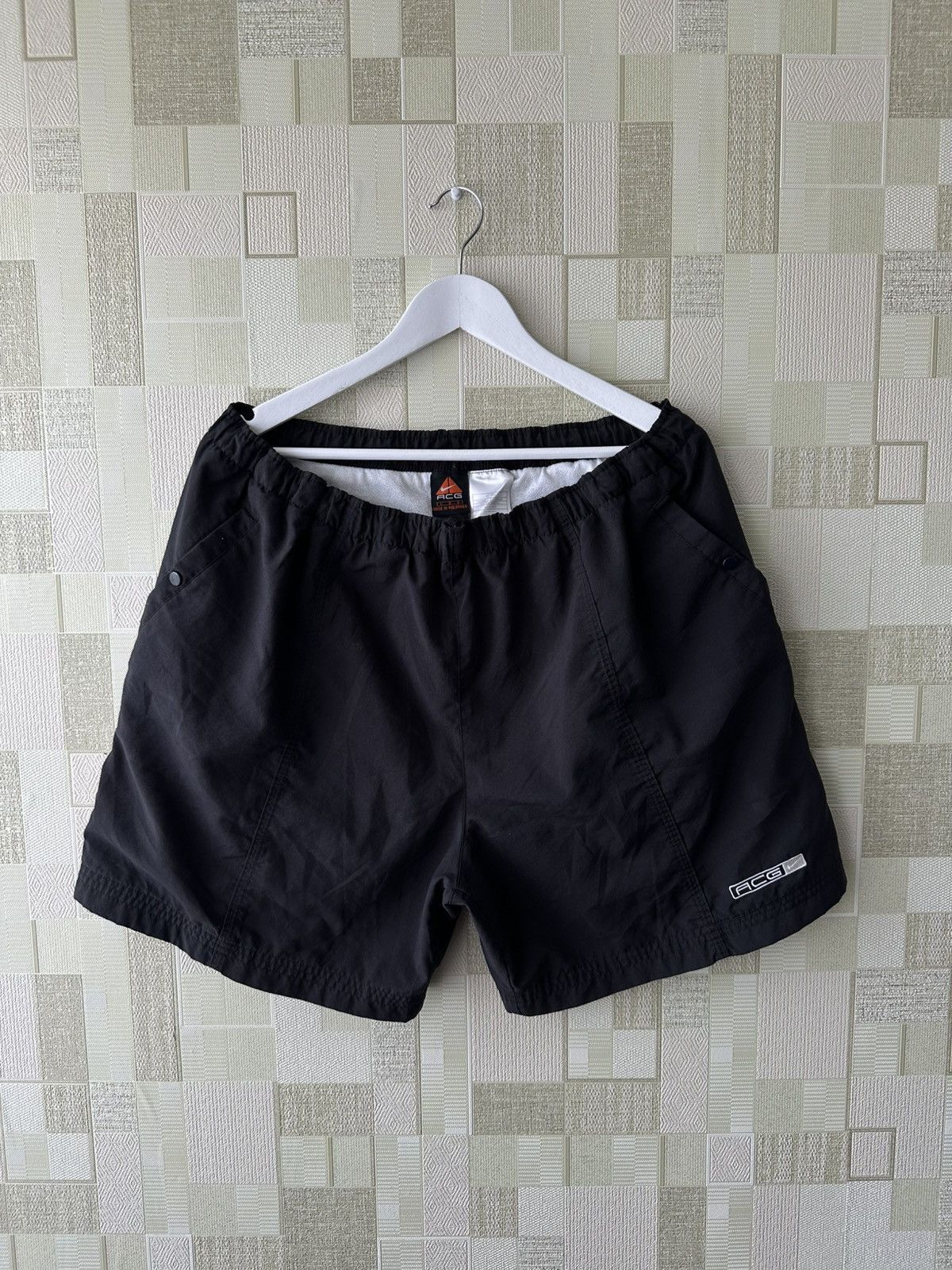 Nike ACG Nike ACG vintage shorts size L Size US 34 / EU 50 - 1 Thumbnail