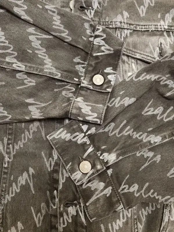 Balenciaga Balenciaga Allover Logo Long Sleeve Denim Jacket 0079-2507 Size US L / EU 52-54 / 3 - 8 Thumbnail