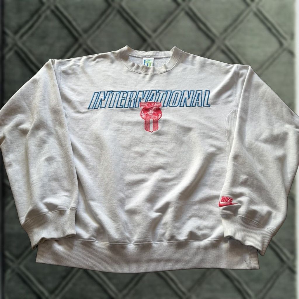 Nike VTG Nike Crewneck Sweatshirt Shirt XL White 90s International Tag Logo Mens Vintage 90s Nike Sportswear Size US XL / EU 56 / 4 - 1 Thumbnail