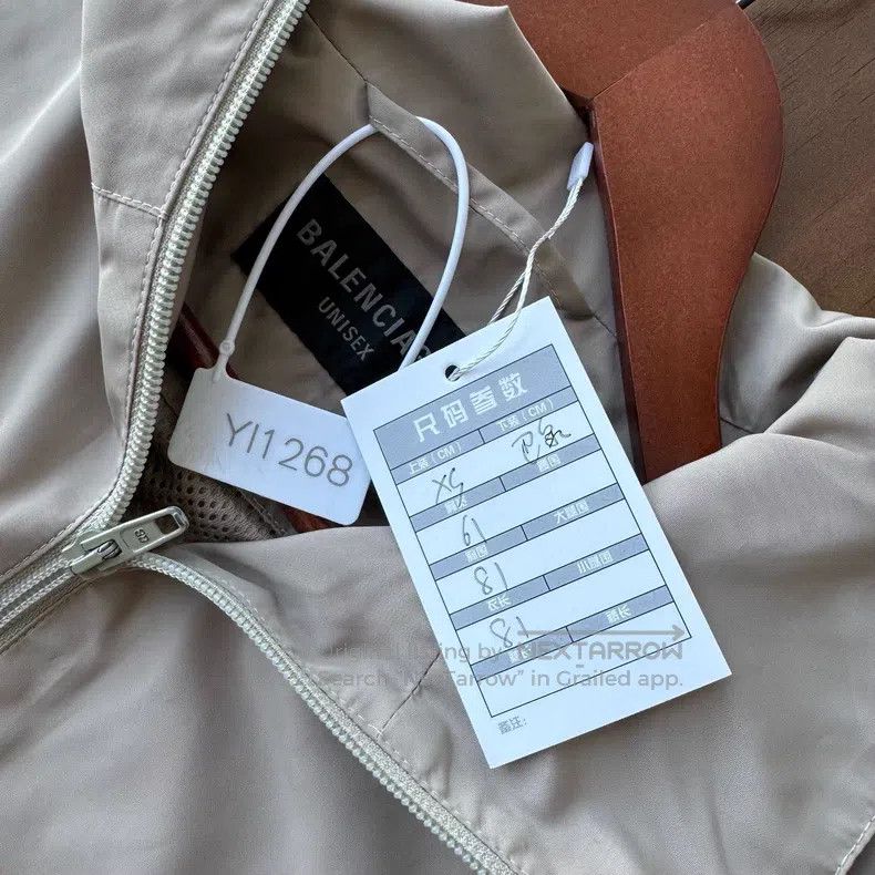 Balenciaga Balenciaga Beige Windbreaker Jacket Size US XS / EU 42 / 0 - 8 Thumbnail