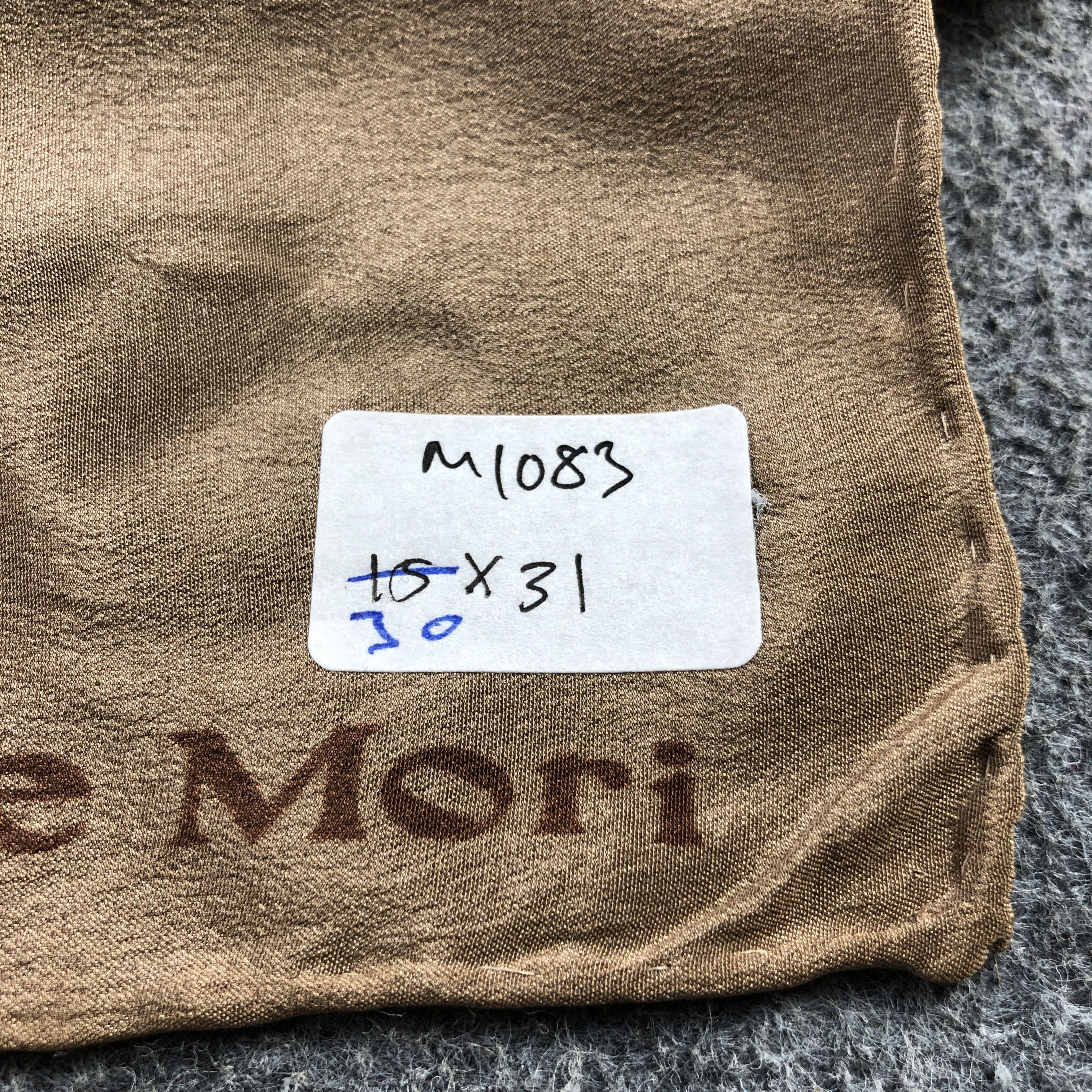 Hanae Mori Hanae Mori Plain Hand Rolled Silk Scarf M1083 Size ONE SIZE - 9 Thumbnail