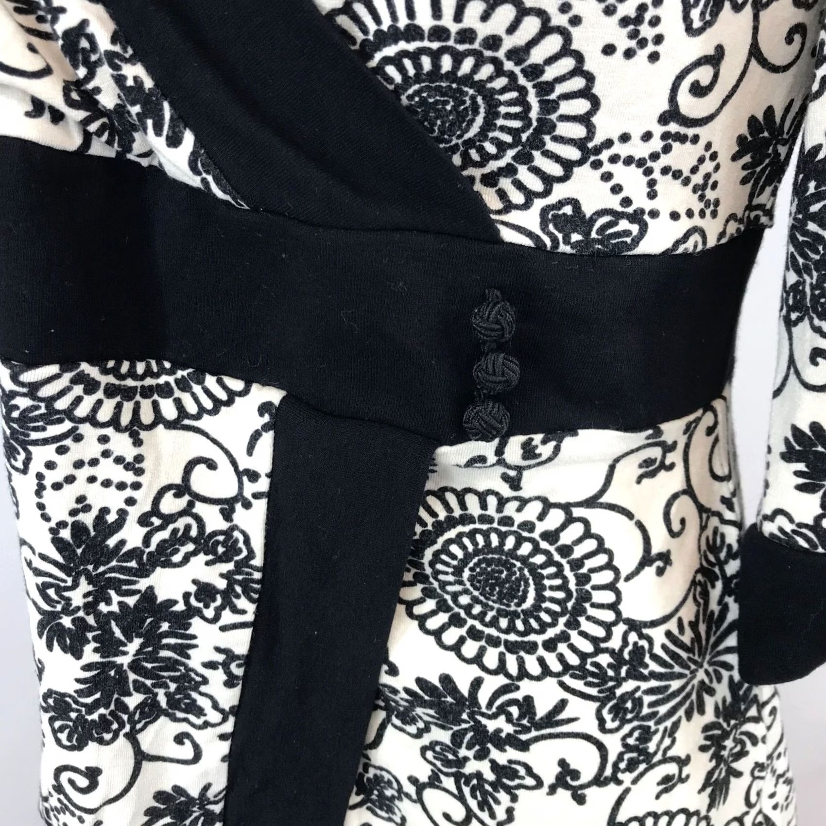 Vintage BRAVISSIMO Womens BLACK/WHITE M/L V NECK WRAP TOP Size M / US 6-8 / IT 42-44 - 4 Thumbnail