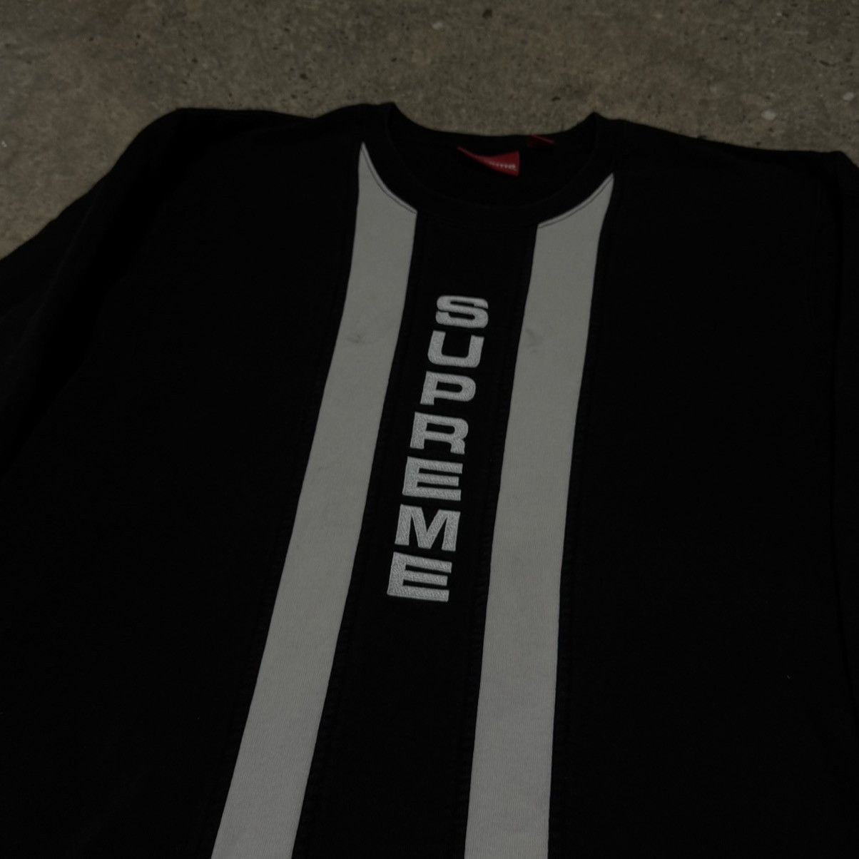 Supreme Supreme Vertical logo sweatshirt Size US L / EU 52-54 / 3 - 4 Thumbnail