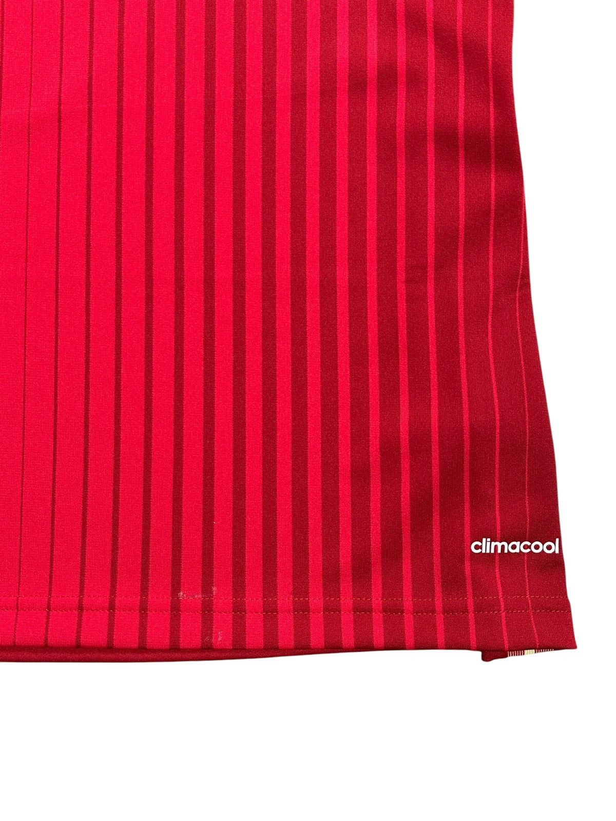 Adidas Spain 2014 Iniesta Home Jersey Size US M / EU 48-50 / 2 - 5 Thumbnail