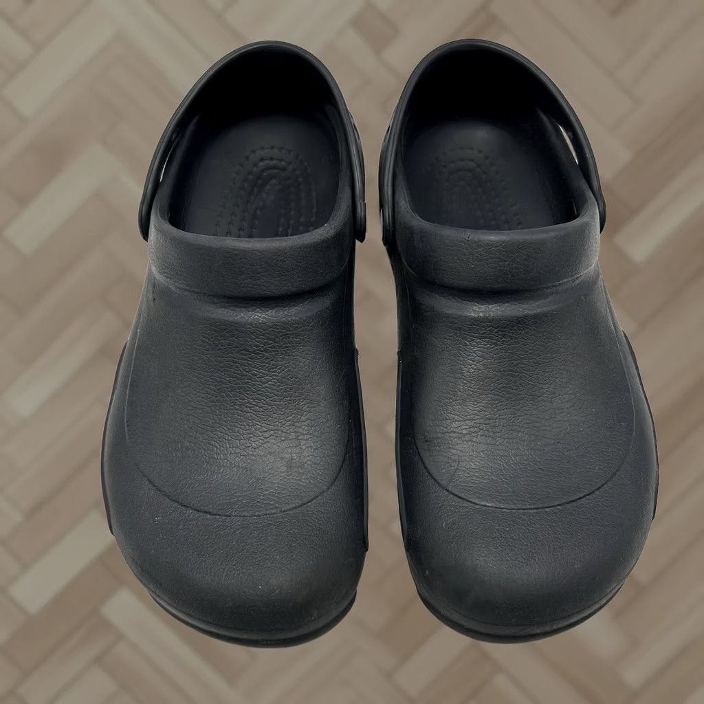 Crocs Crocs Bistro Clog Mens 10 Black Slip Resistant Work Comfort Resturant Read Size US 8 / EU 41 - 1 Thumbnail