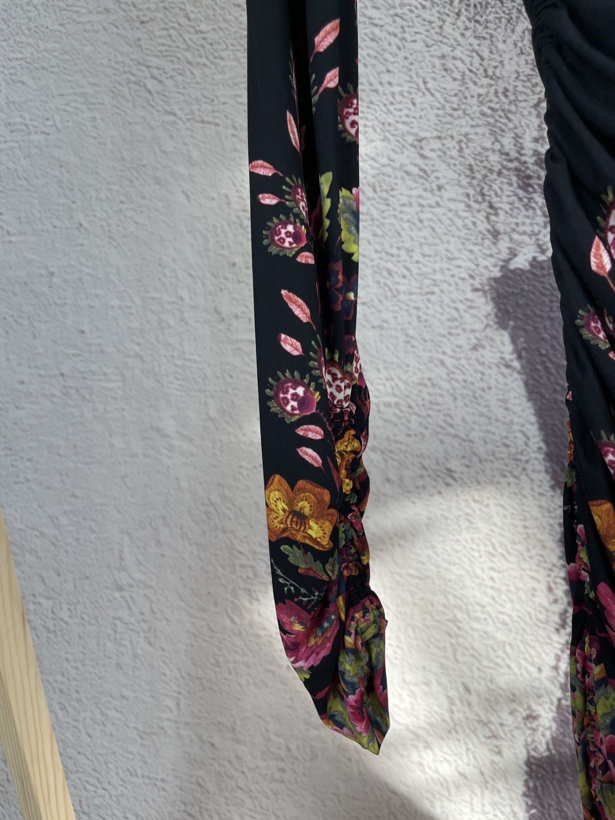 Roberto Cavalli Roberto Cavalli slim deconstructed fitting flower dress Size S / US 4 / IT 40 - 10 Thumbnail