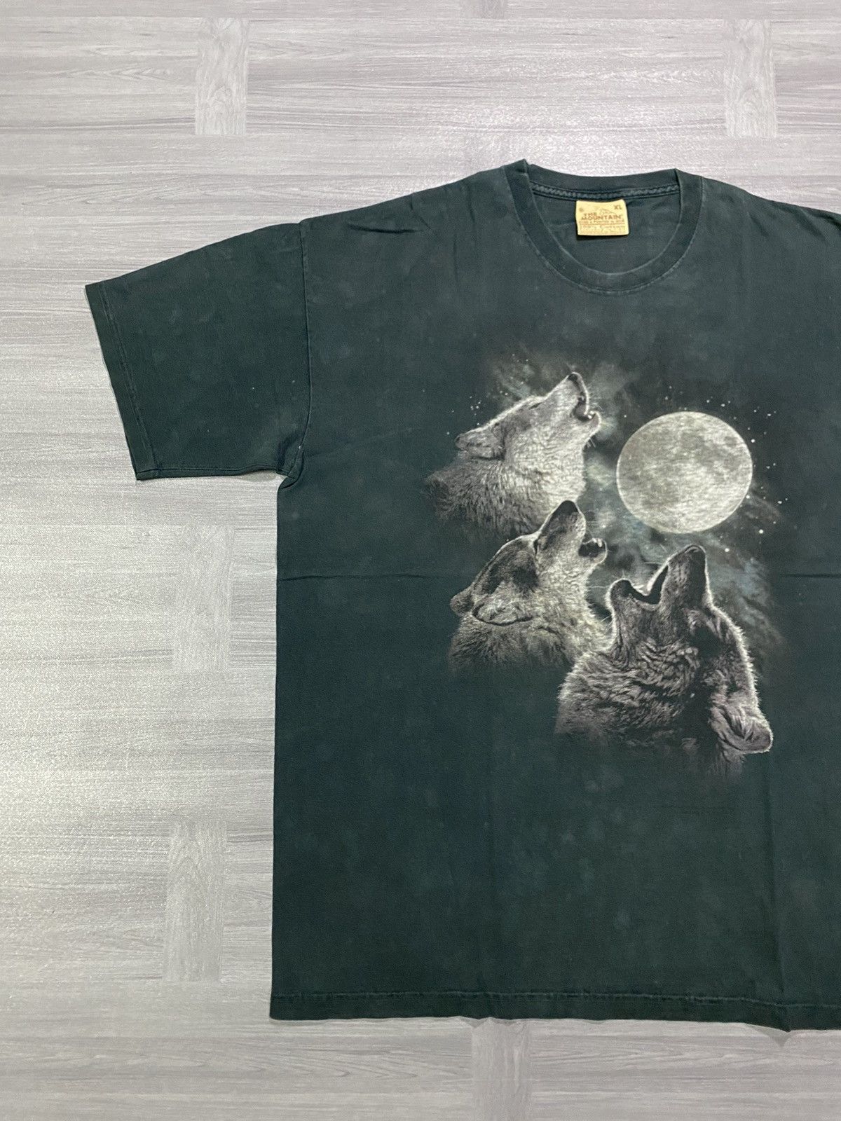 The Mountain 90’s Vintage Wolf T Shirt All Over Print Hype Supreme Style Size US XL / EU 56 / 4 - 5 Thumbnail