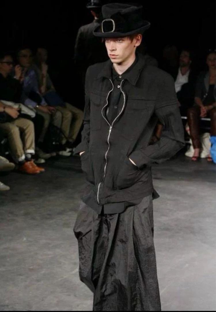 Comme des Garcons Comme Des Garcons Velvet jacket 2503-Nextarrow Size US S / EU 44-46 / 1 - 1 Thumbnail