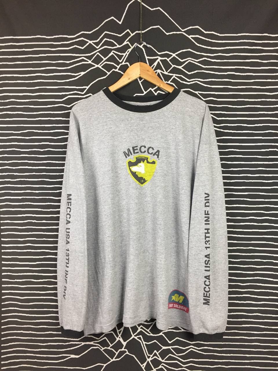 Mecca Vtg 90s Mecca Timberwolf USA 13th Inf Div Longsleeve Tee Size US L / EU 52-54 / 3 - 1 Thumbnail