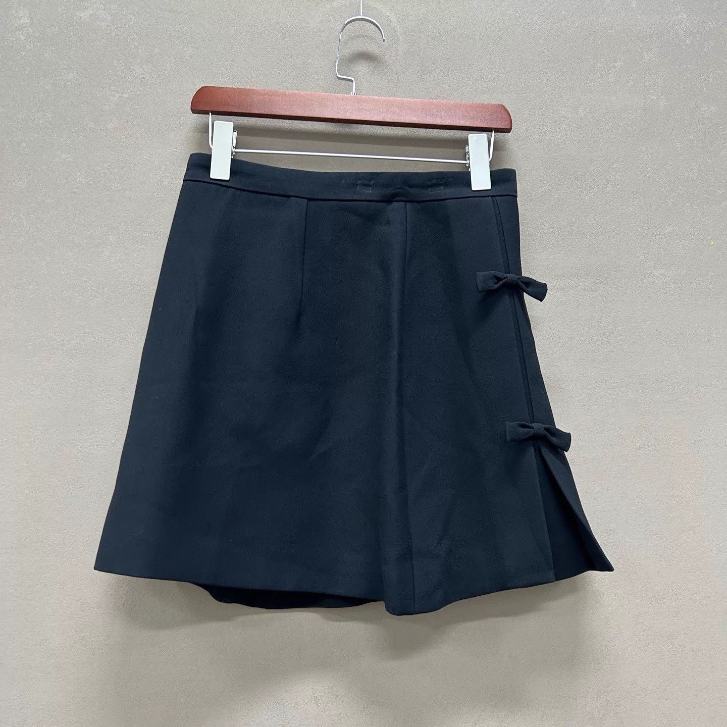 Miu Miu MIU MIU women's 99 New Black Skirt 42 Size 28" / US 6 / IT 42 - 2 Thumbnail