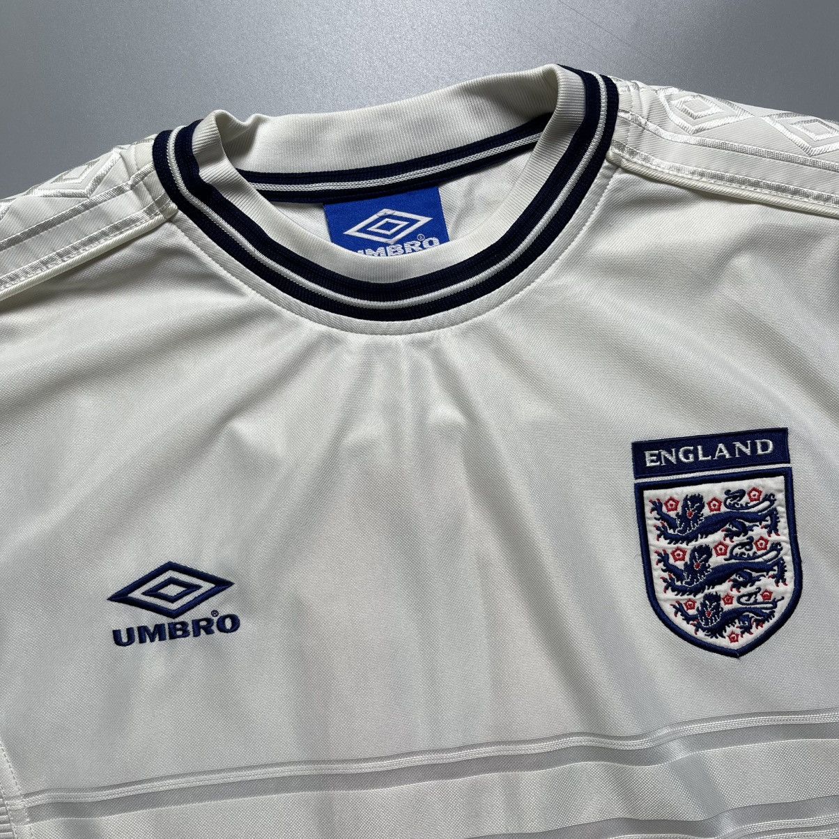 Umbro × Vintage ENGLAND UMBRO 2000 EURO FOOTBALL HOME JERSEY Size US M / EU 48-50 / 2 - 4 Thumbnail
