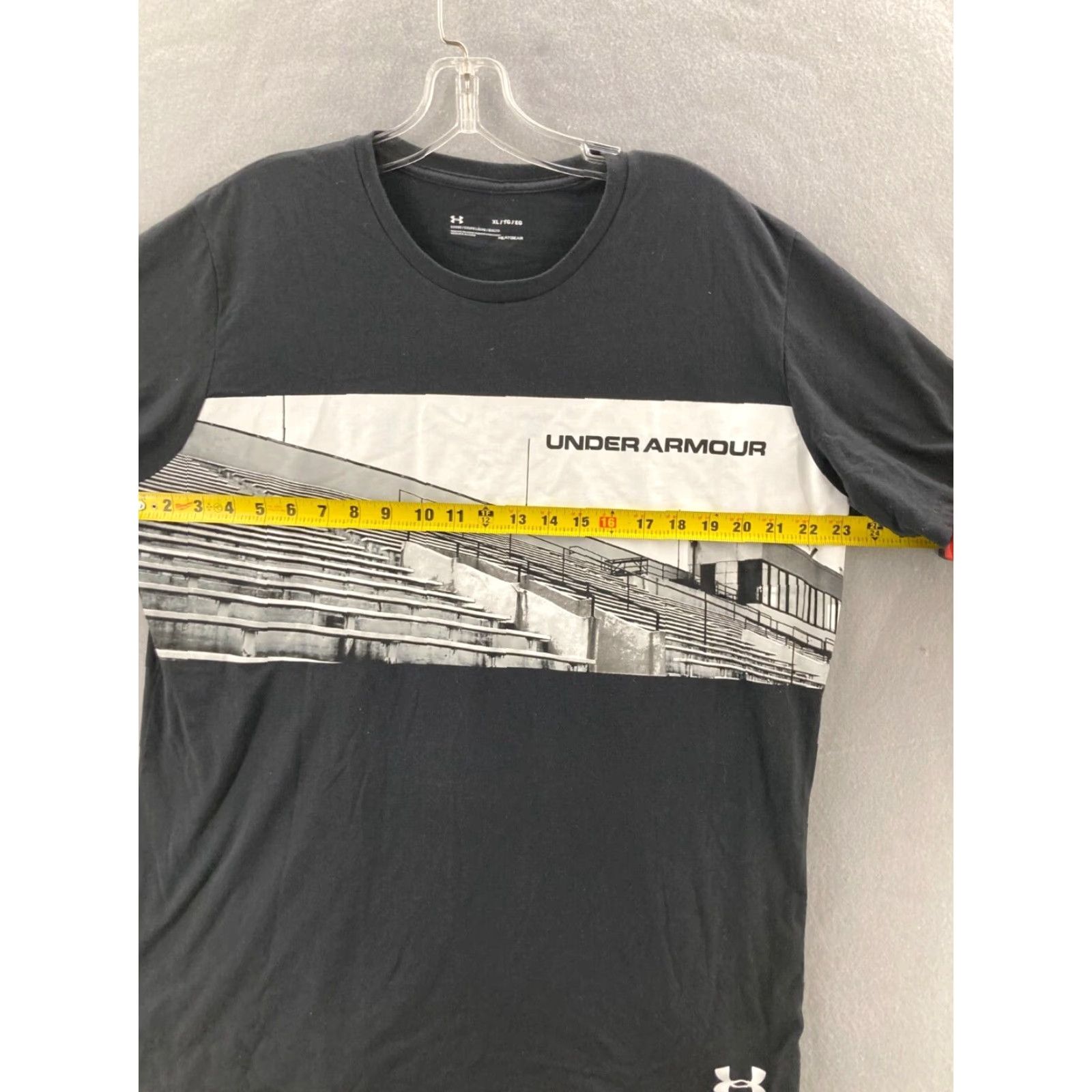 Under Armour Under Armour Shirt Mens XL Bleacher Graphic T-Shirt Black Graphic Print Crew Neck Short Sleeve Mens XL Bleacher Graphic Under Armour Shirt Size US XL / EU 56 / 4 - 2 Thumbnail