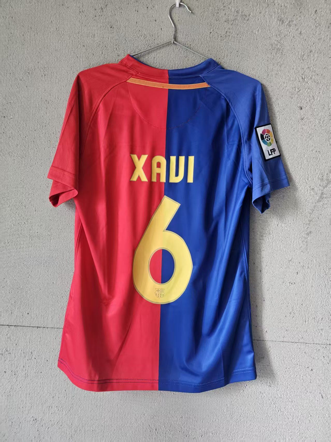 Other Barcelona #6 XAVI Jersey Home 2008 Size US XL / EU 56 / 4 - 1 Thumbnail