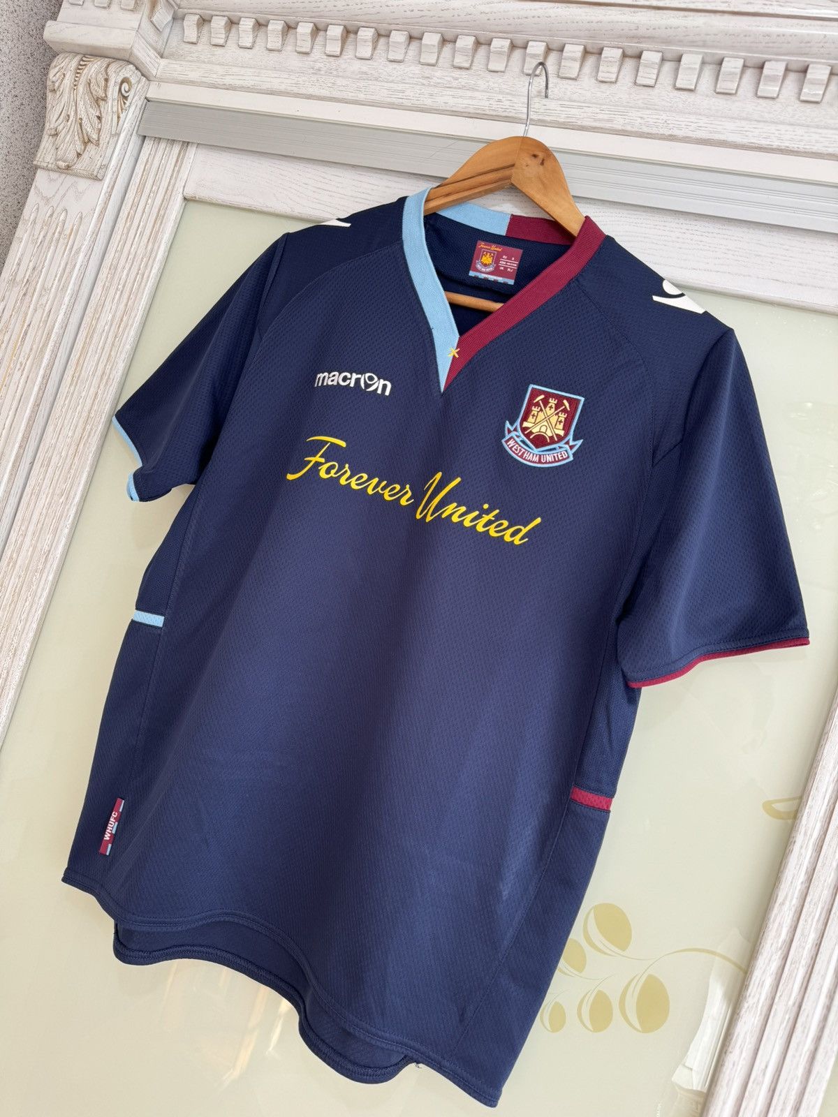 Umbro × Vintage West Ham United 2012-2013 Away Soccer Jersey Football Kit Size US S / EU 44-46 / 1 - 3 Thumbnail